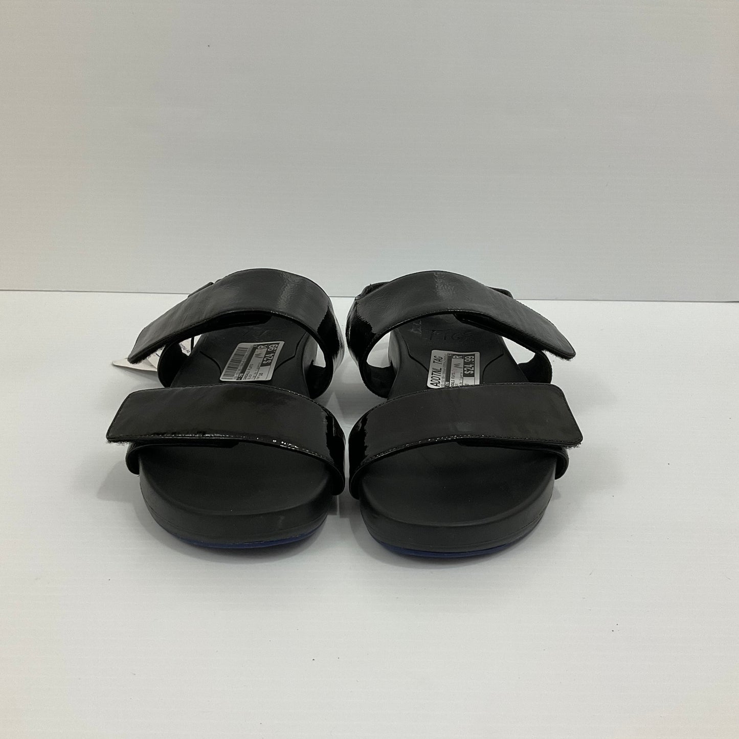 Sandals Flats By Cmb  Size: 10