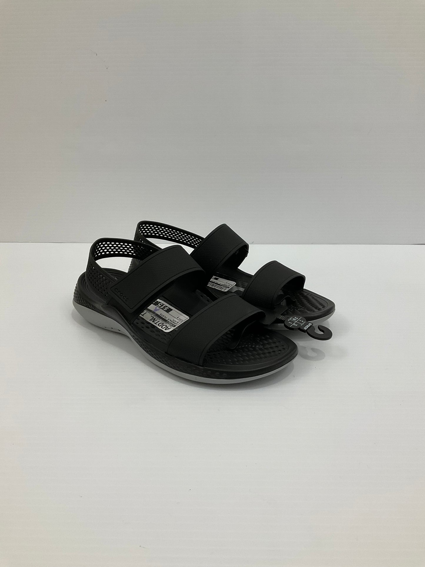 Sandals Flats By Crocs  Size: 7