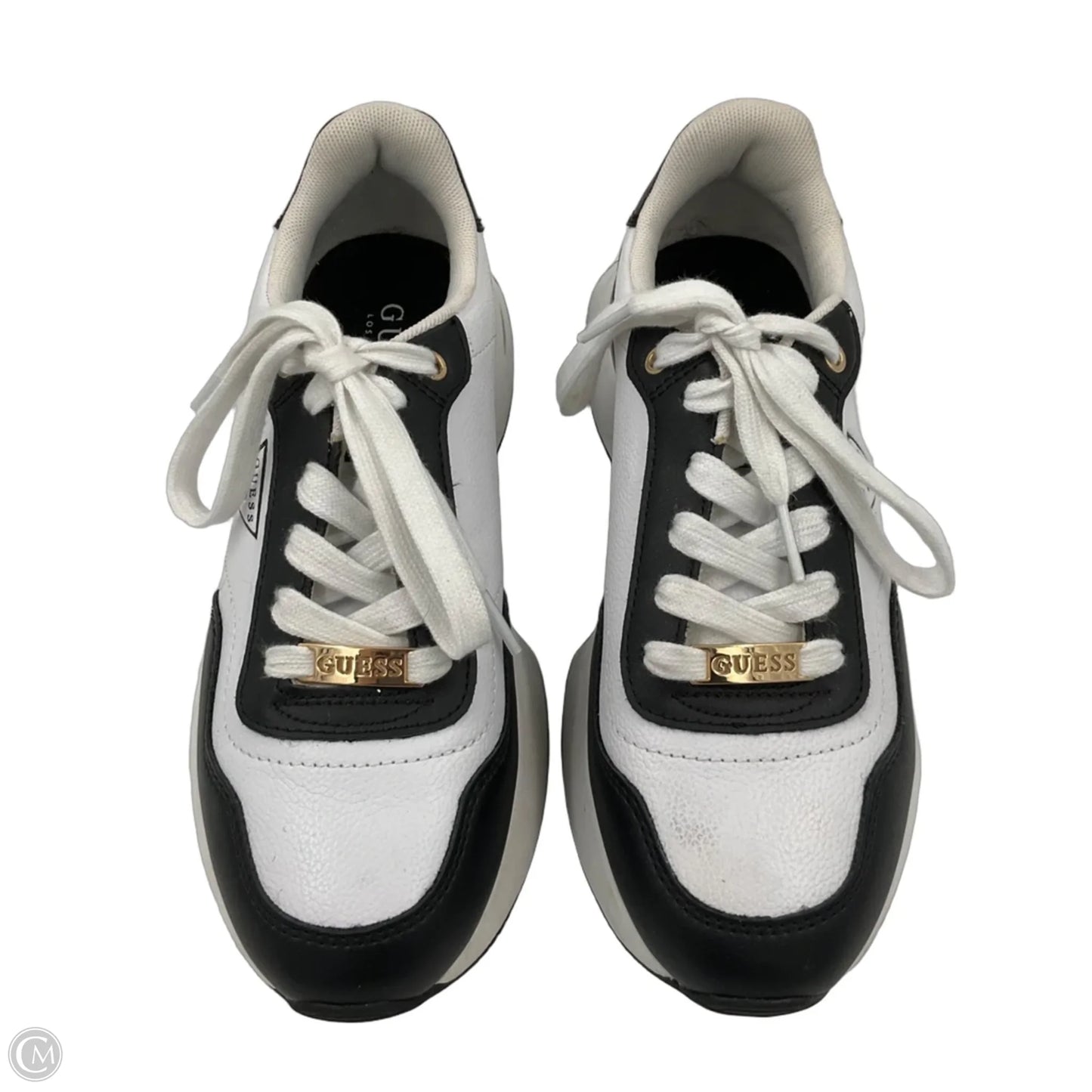 Shoes Sneakers By Guess In Black & White, Size: 7.5