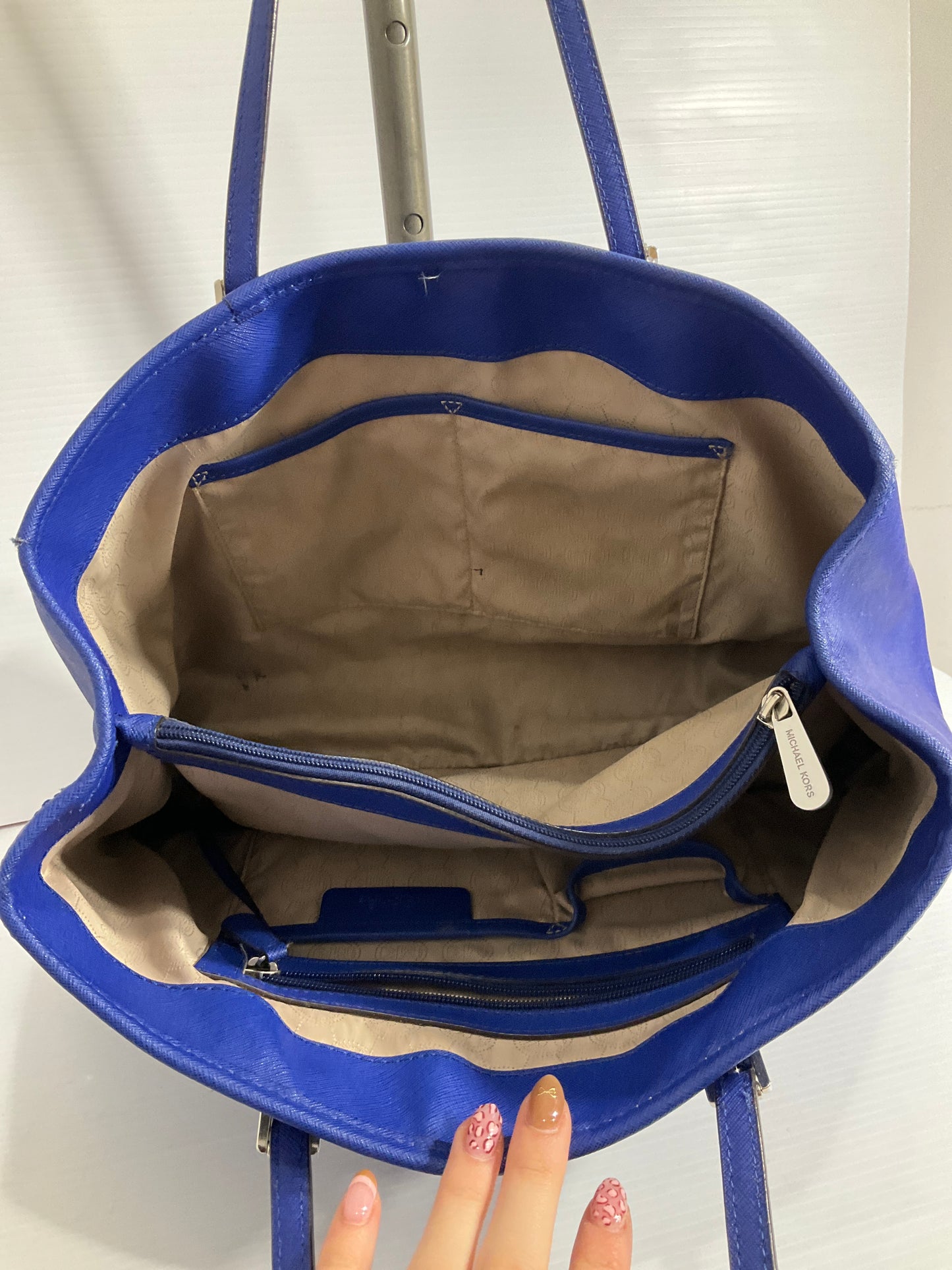 Handbag Designer By Michael Kors In Blue, Size:Medium