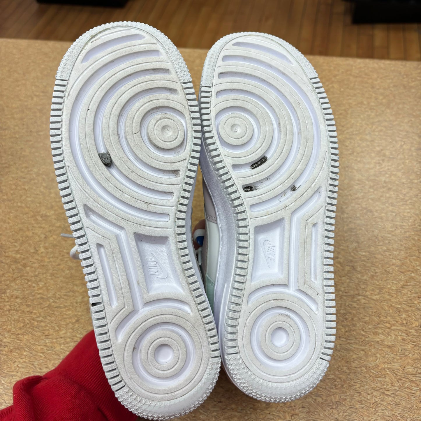 SHOES ATHLETIC by NIKE In WHITE, Size: 9
