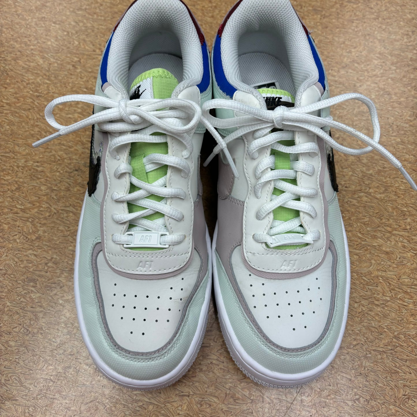 SHOES ATHLETIC by NIKE In WHITE, Size: 9