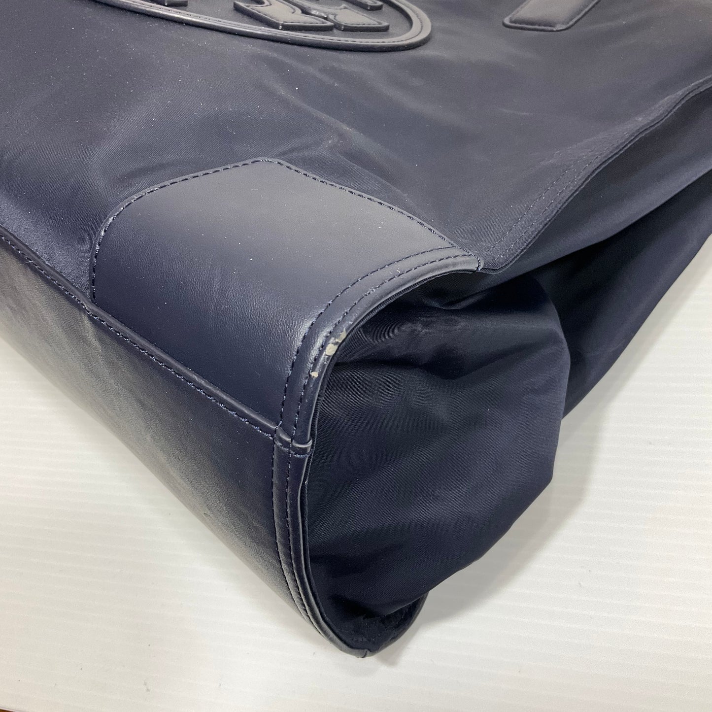 Handbag Designer By Tory Burch In Navy, Size:Large