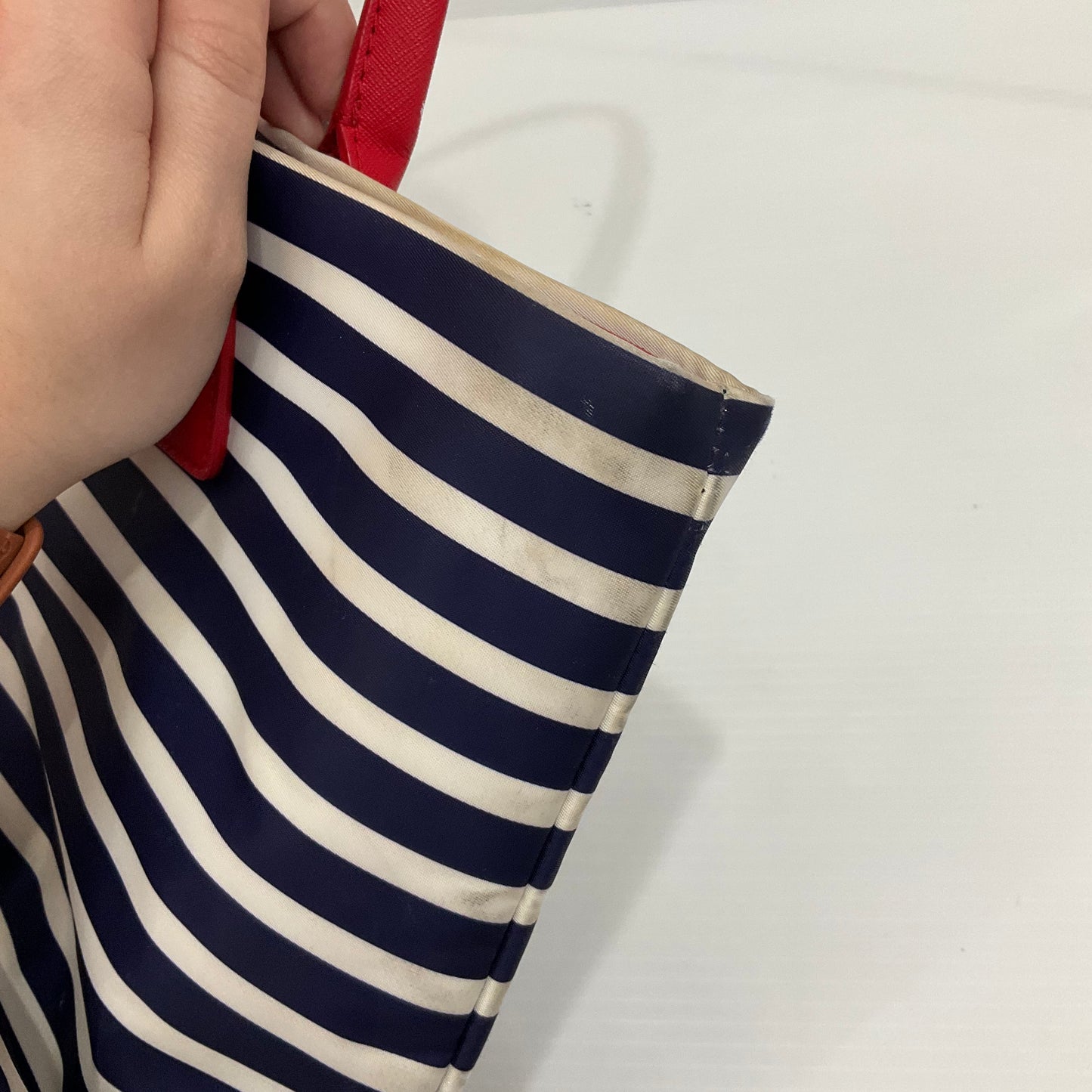 Handbag Designer By Kate Spade In Striped Pattern, Size:Medium