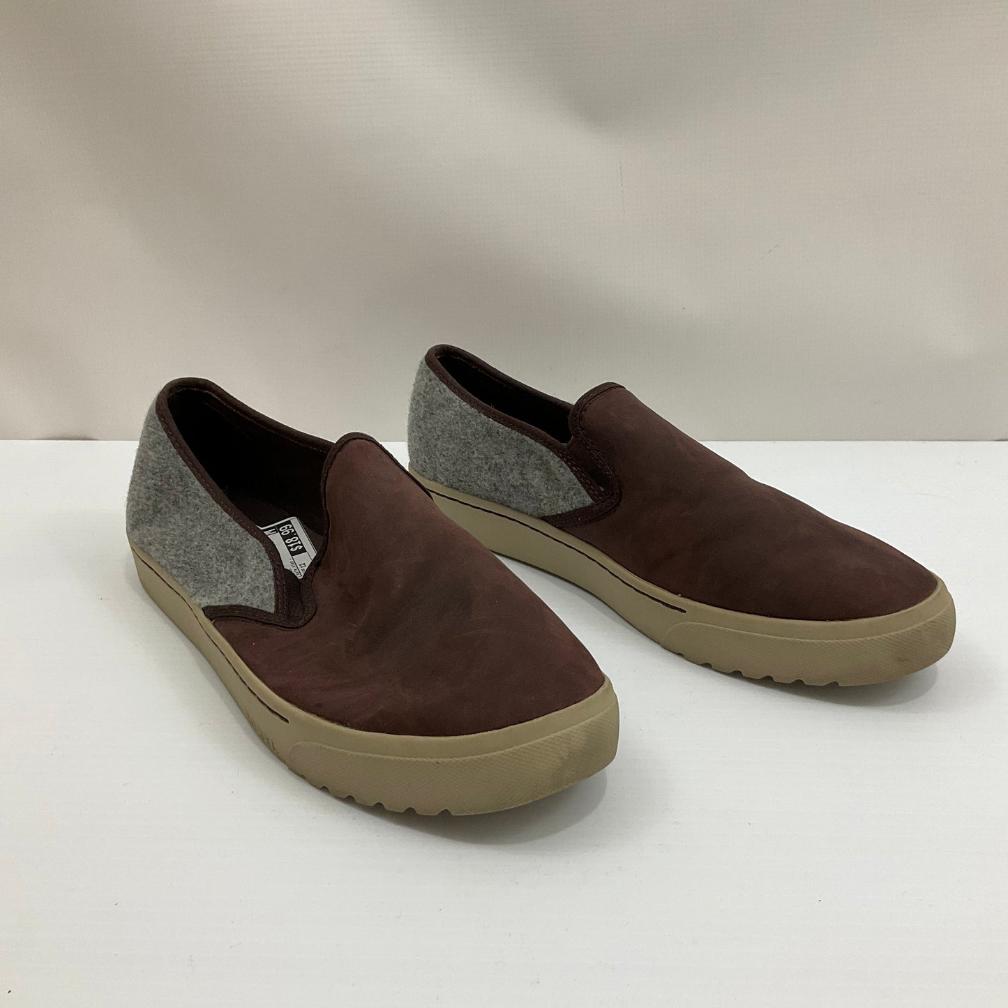 Shoes Sneakers By Sorel Size: 12