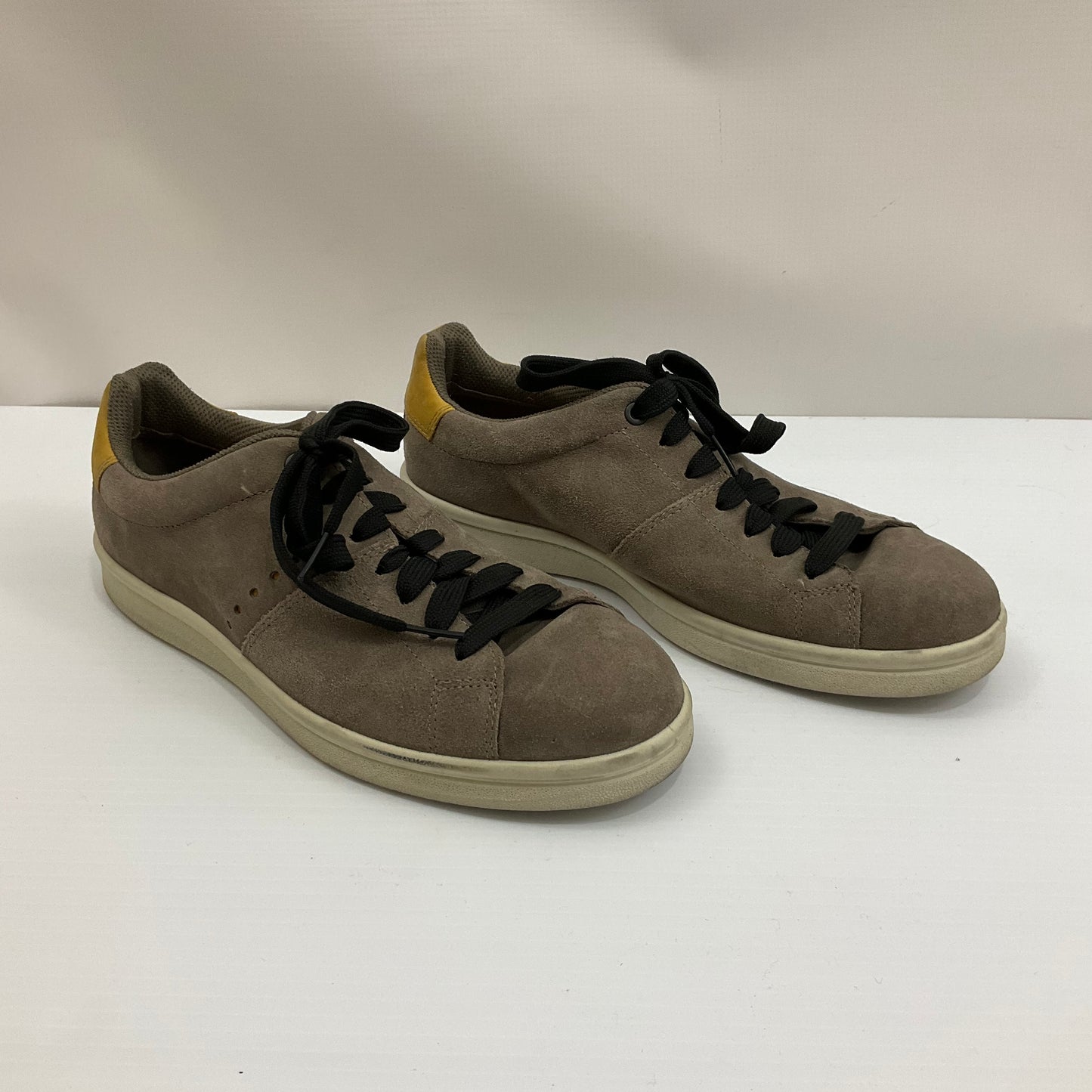 Shoes Sneakers By Ecco Size: 10