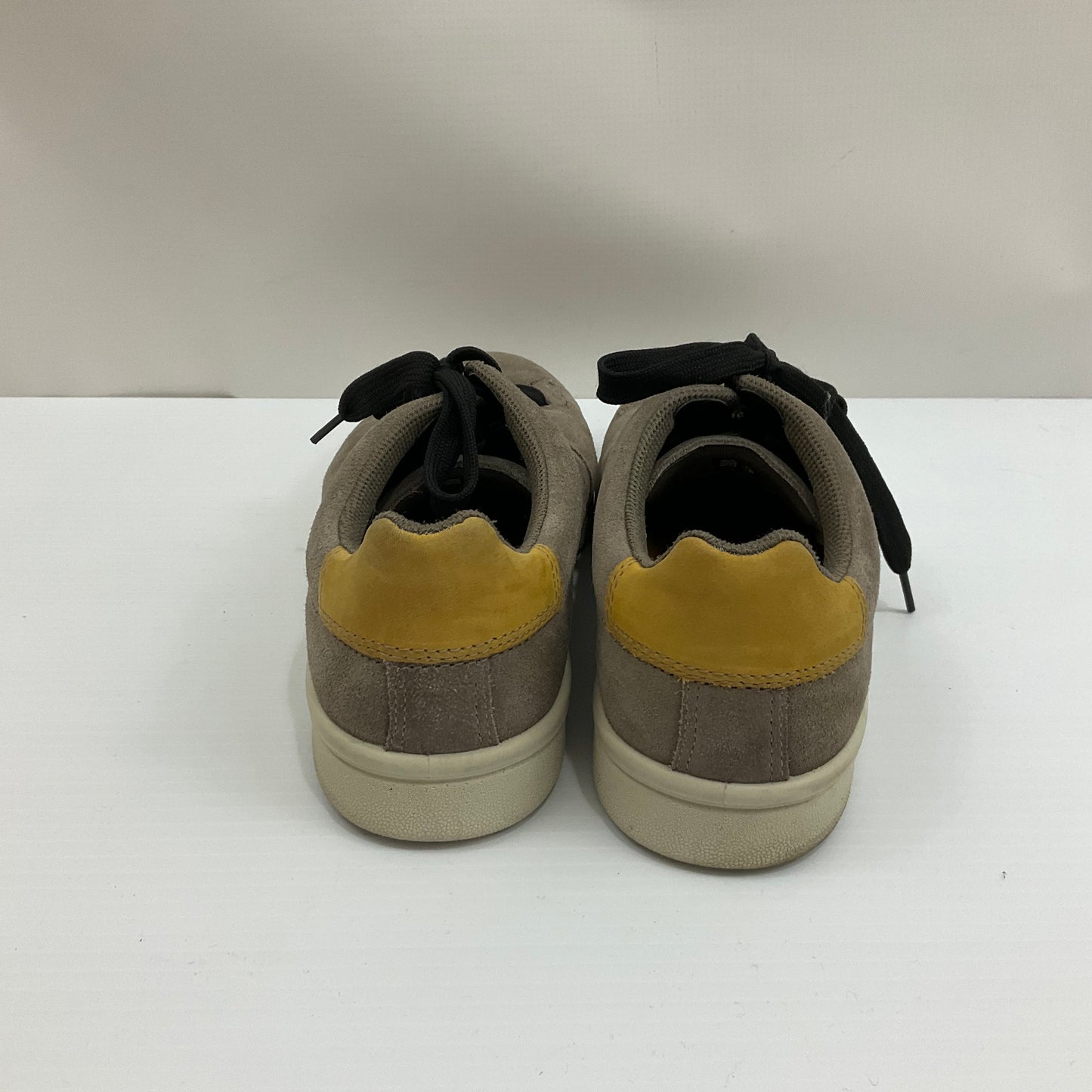 Shoes Sneakers By Ecco Size: 10