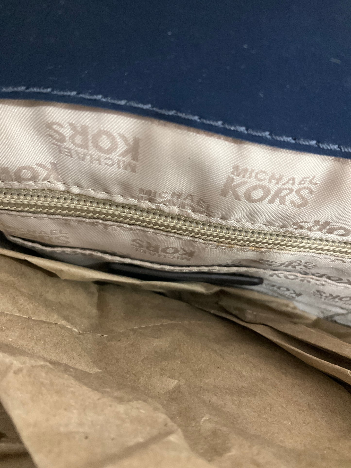 Handbag Designer By Michael Kors Size: Medium