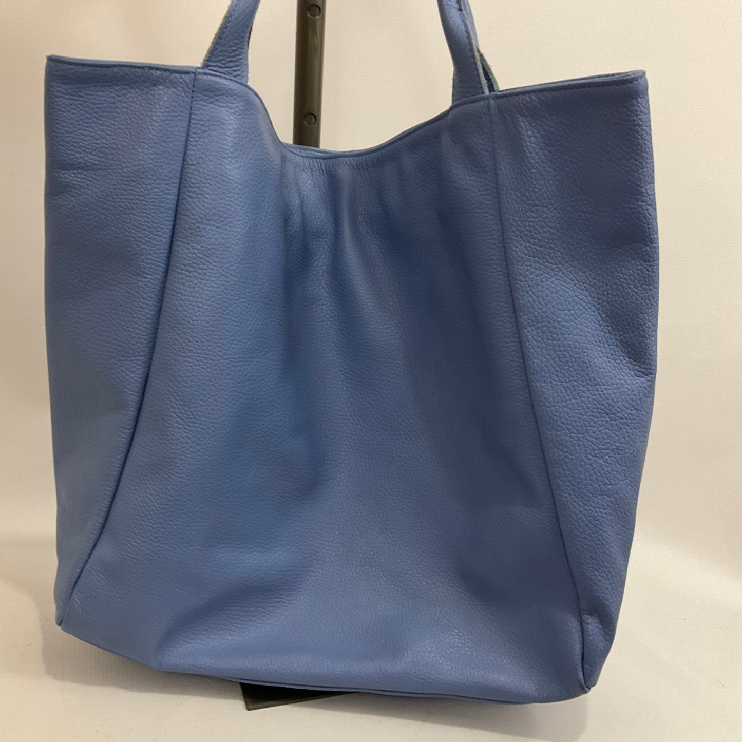 Handbag By Cmb Size: Large