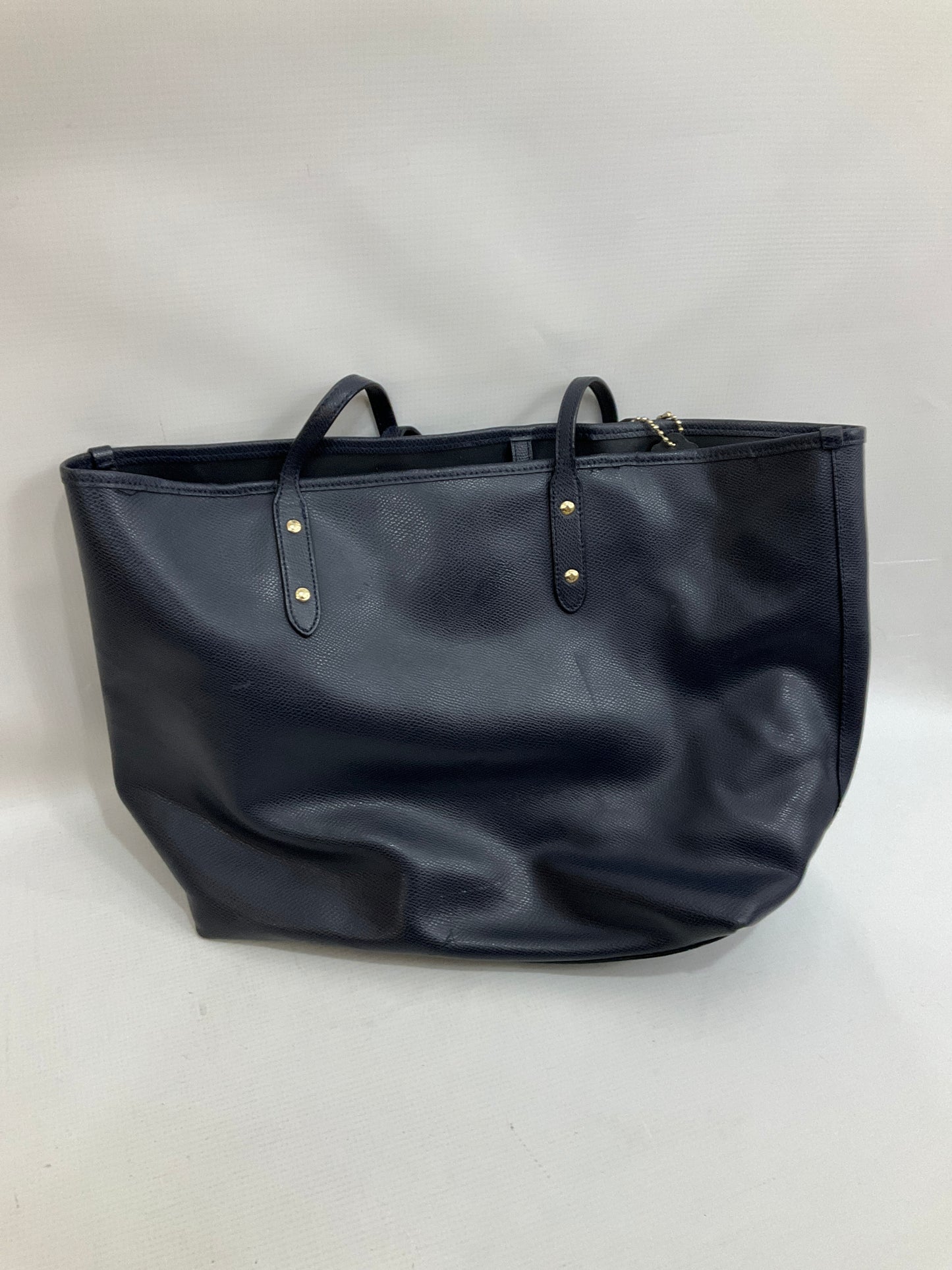 Handbag Designer By Coach Size: Medium