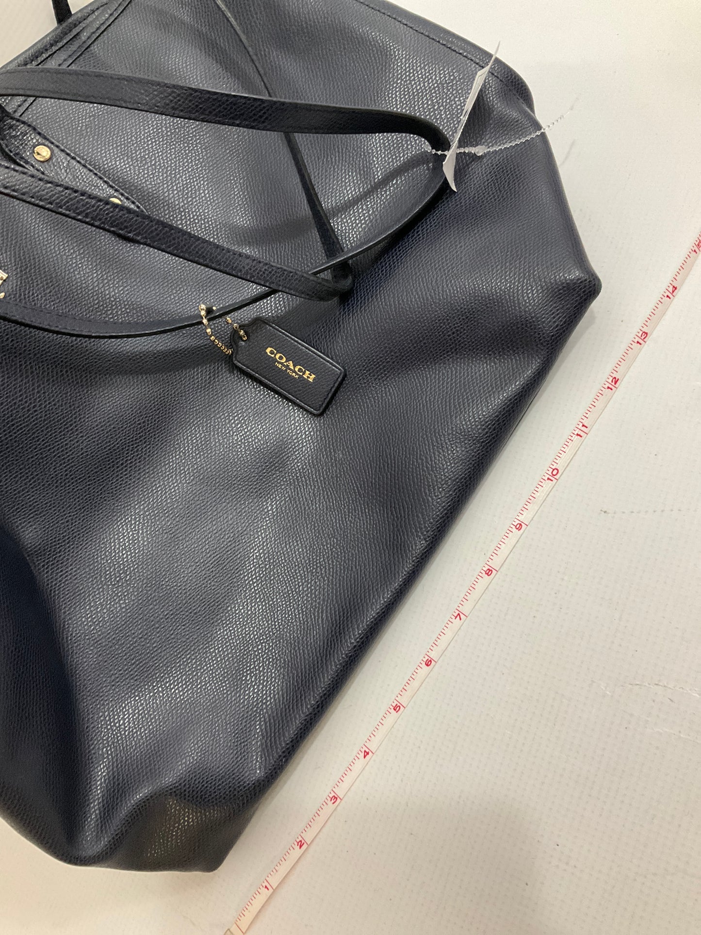 Handbag Designer By Coach Size: Medium