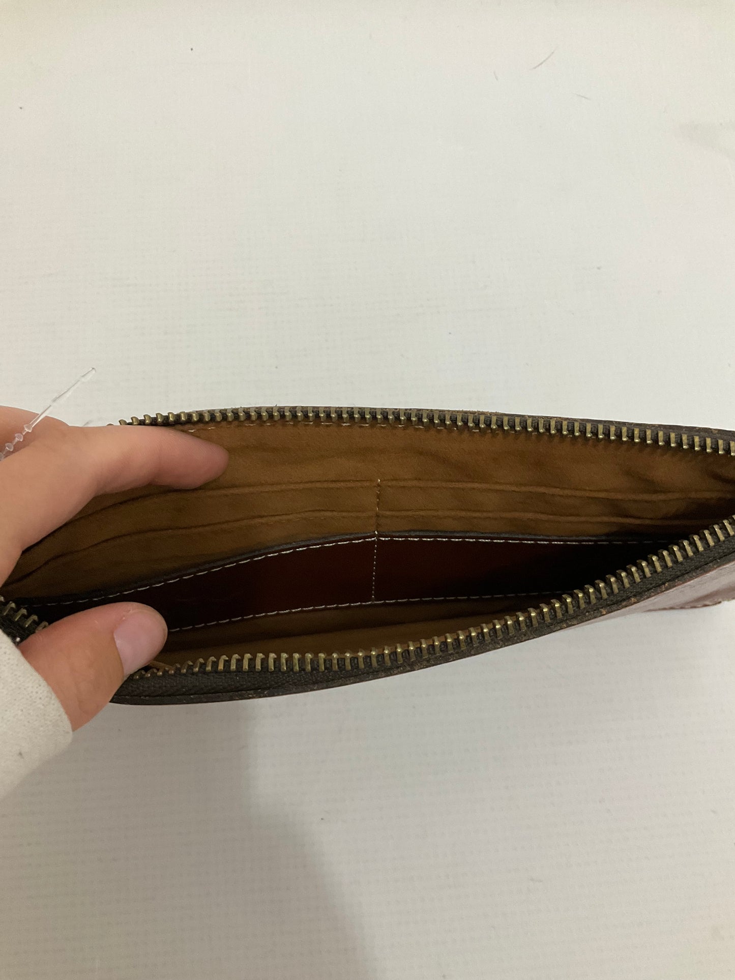 Wristlet By Patricia Nash Size: Medium