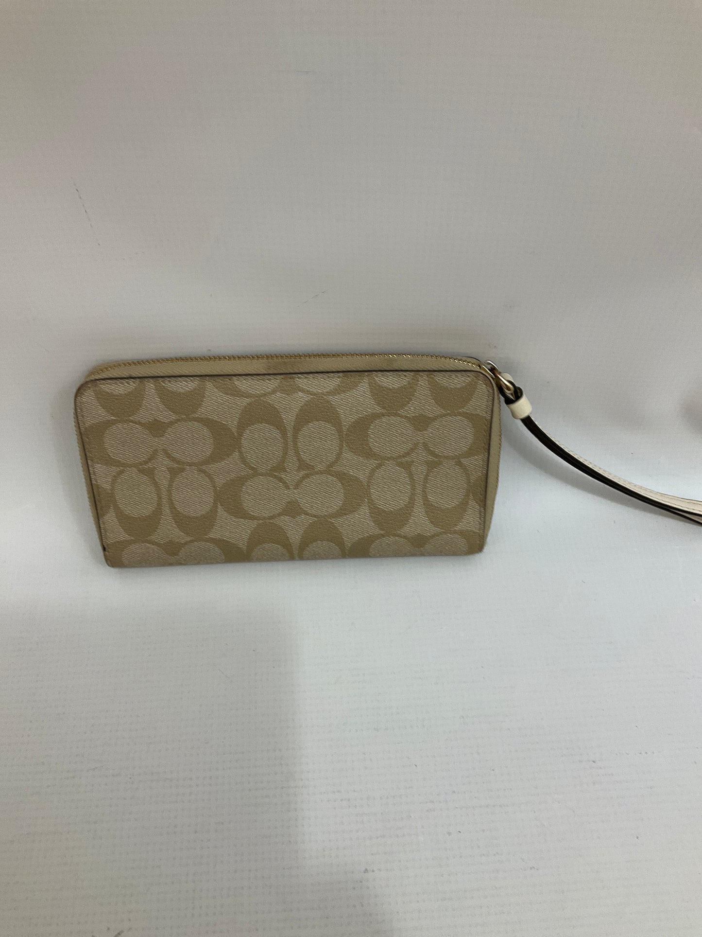 Wristlet Designer By Coach Size: Medium