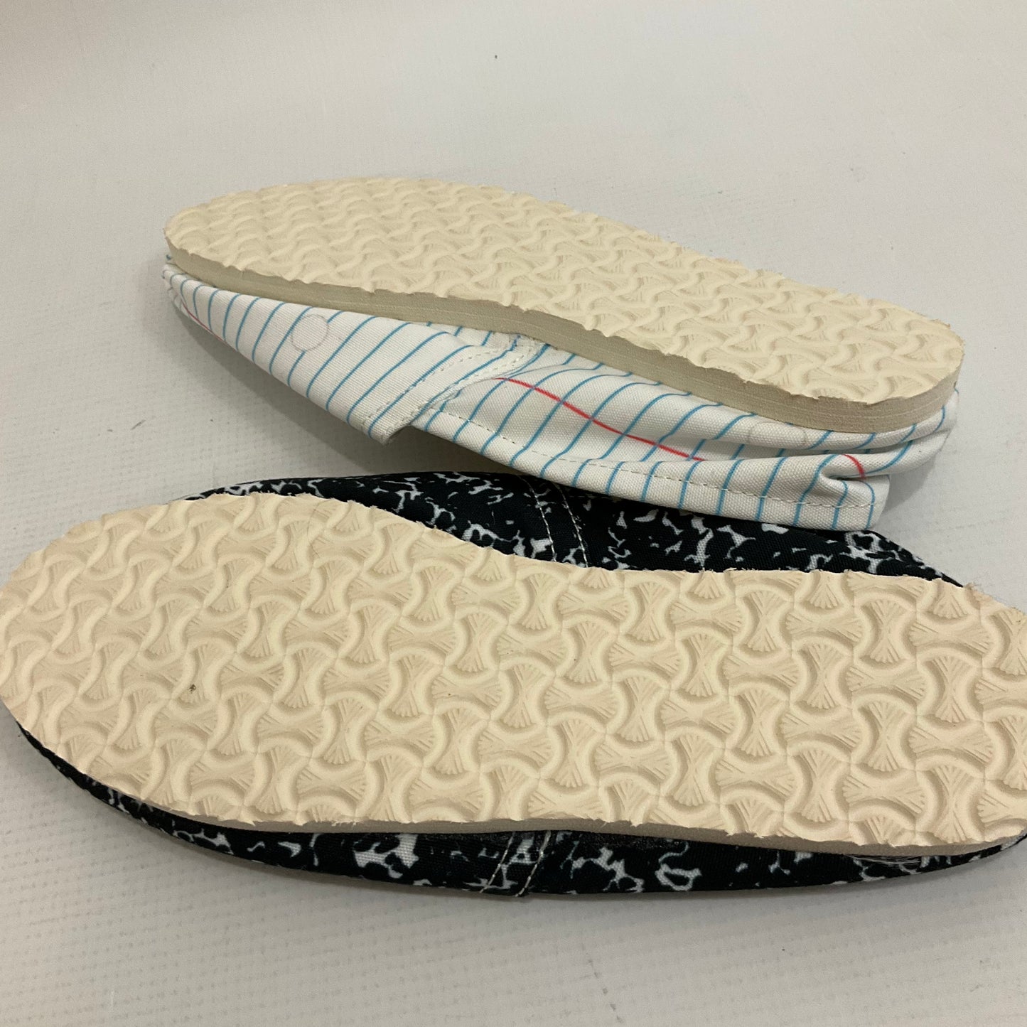 Shoes Flats Ballet By Clothes Mentor Size: 9