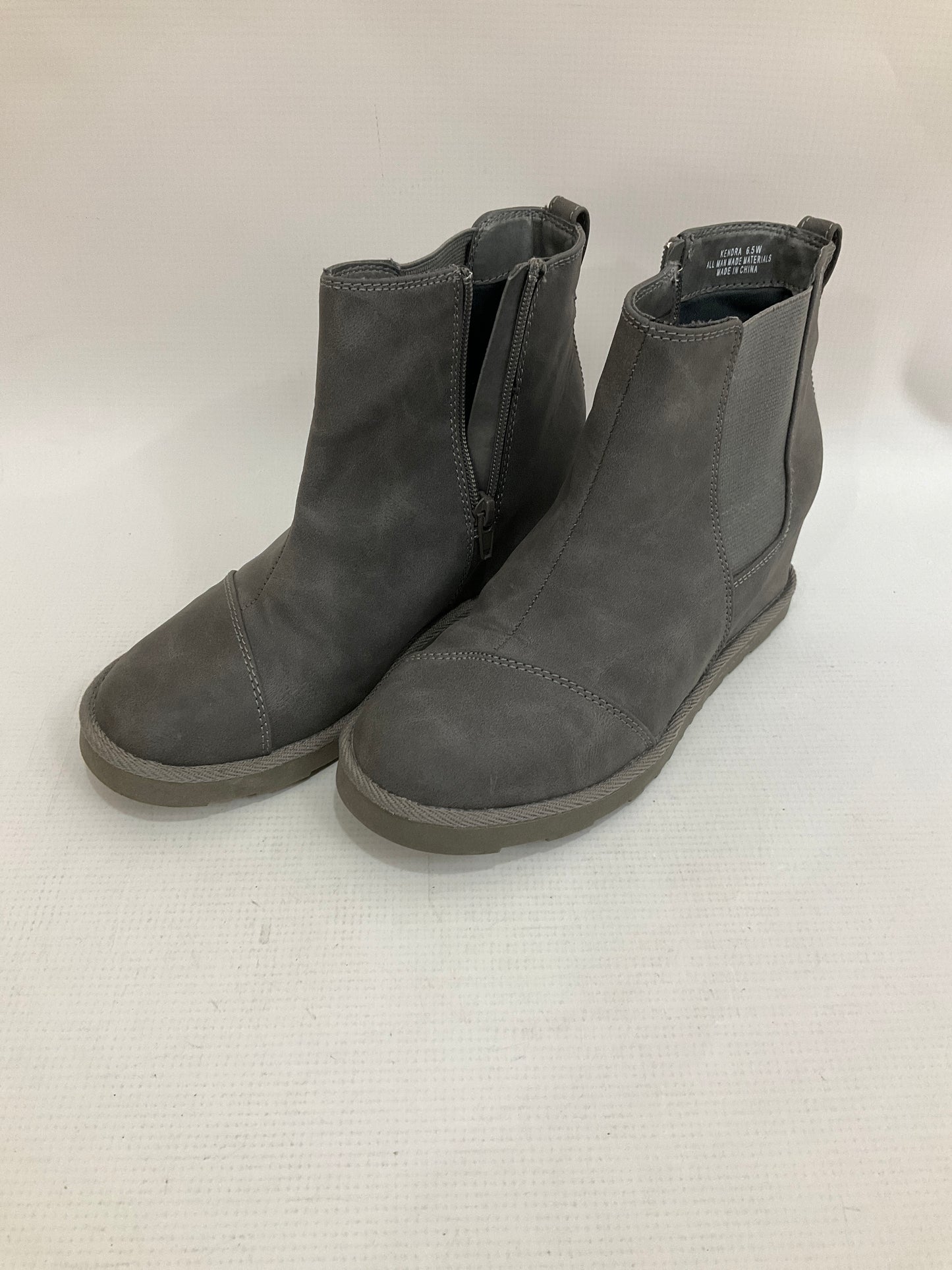 Boots Ankle Heels By Cmc Size: 6.5