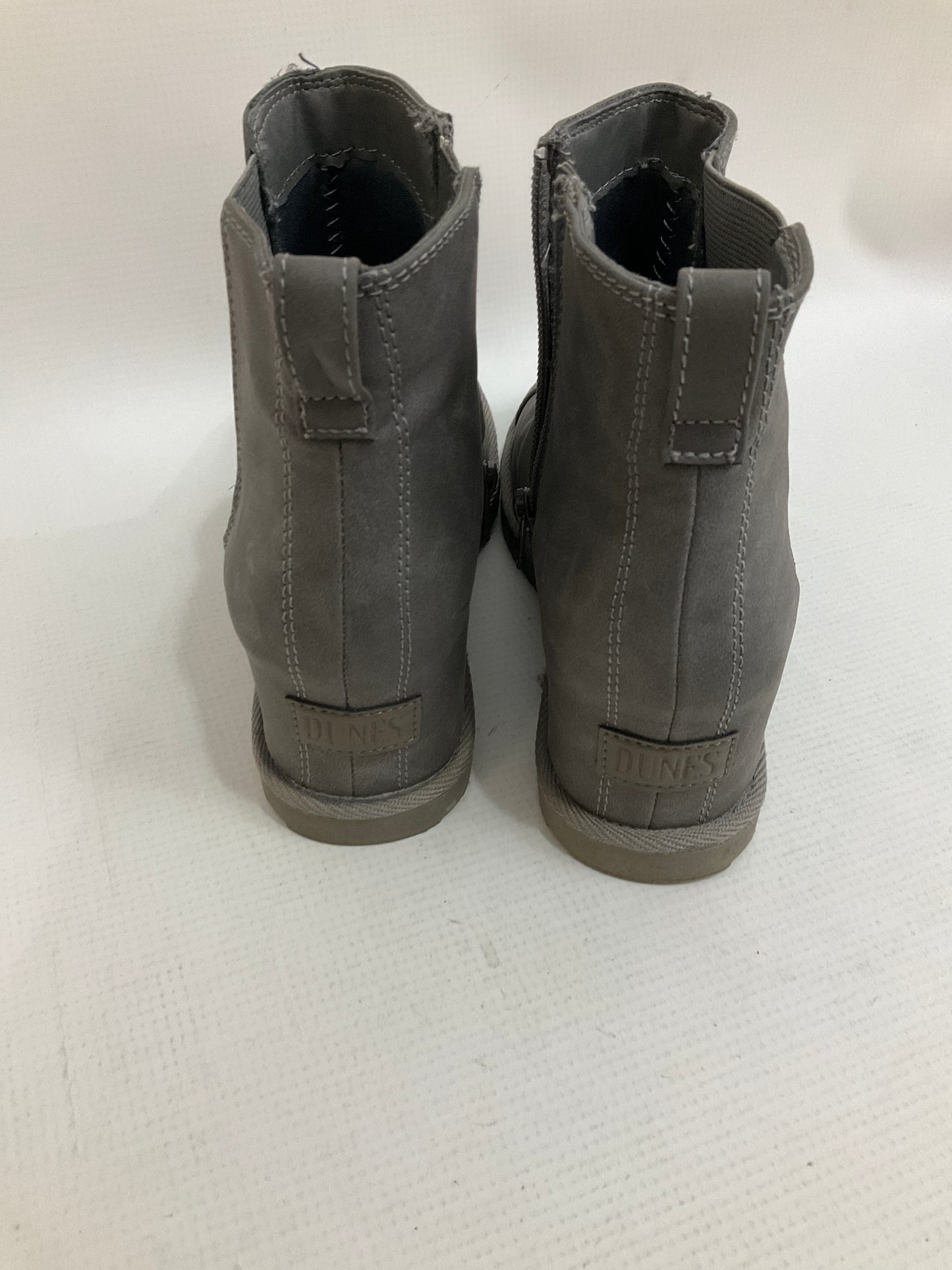 Boots Ankle Heels By Cmc Size: 6.5