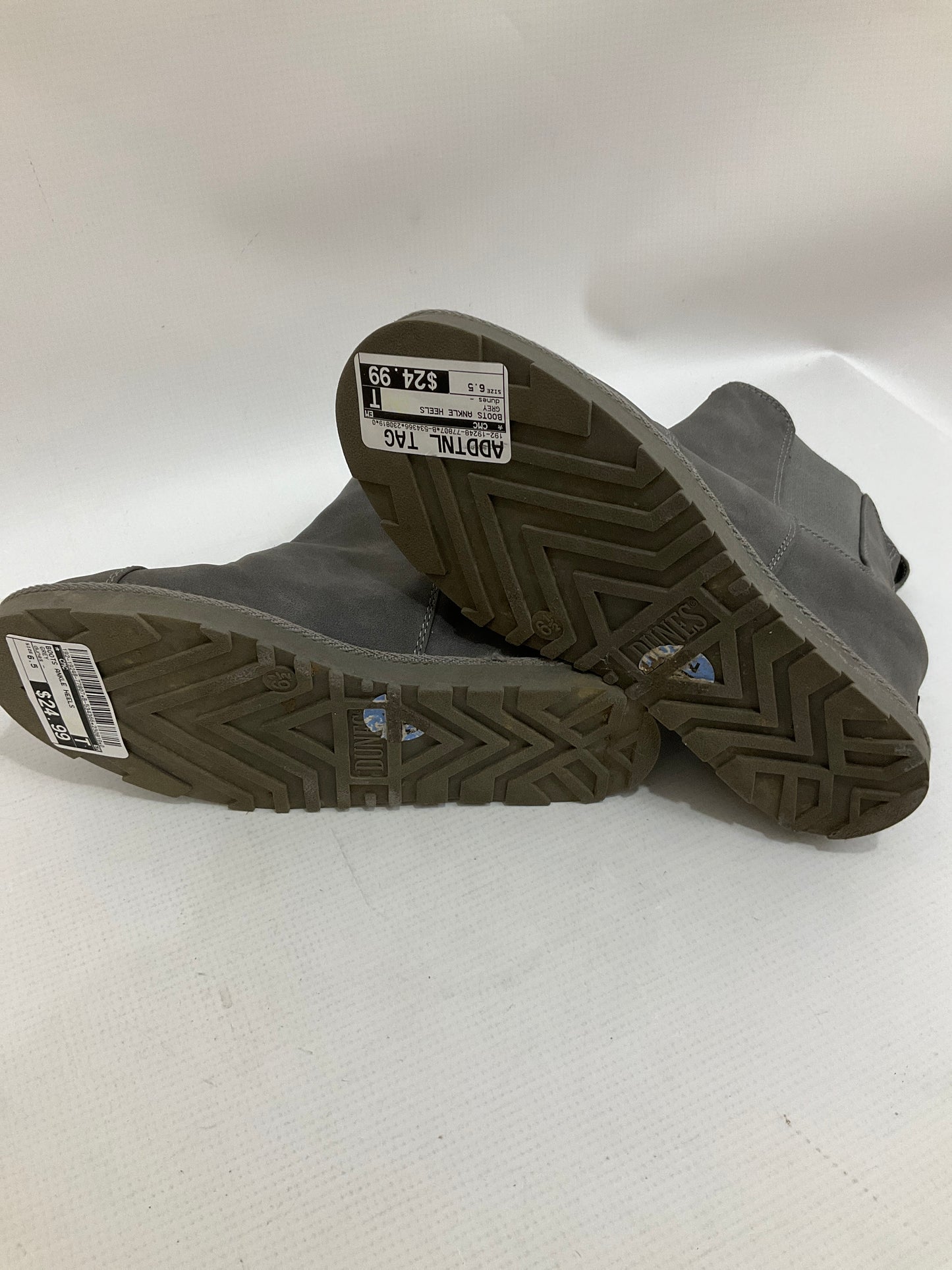 Boots Ankle Heels By Cmc Size: 6.5