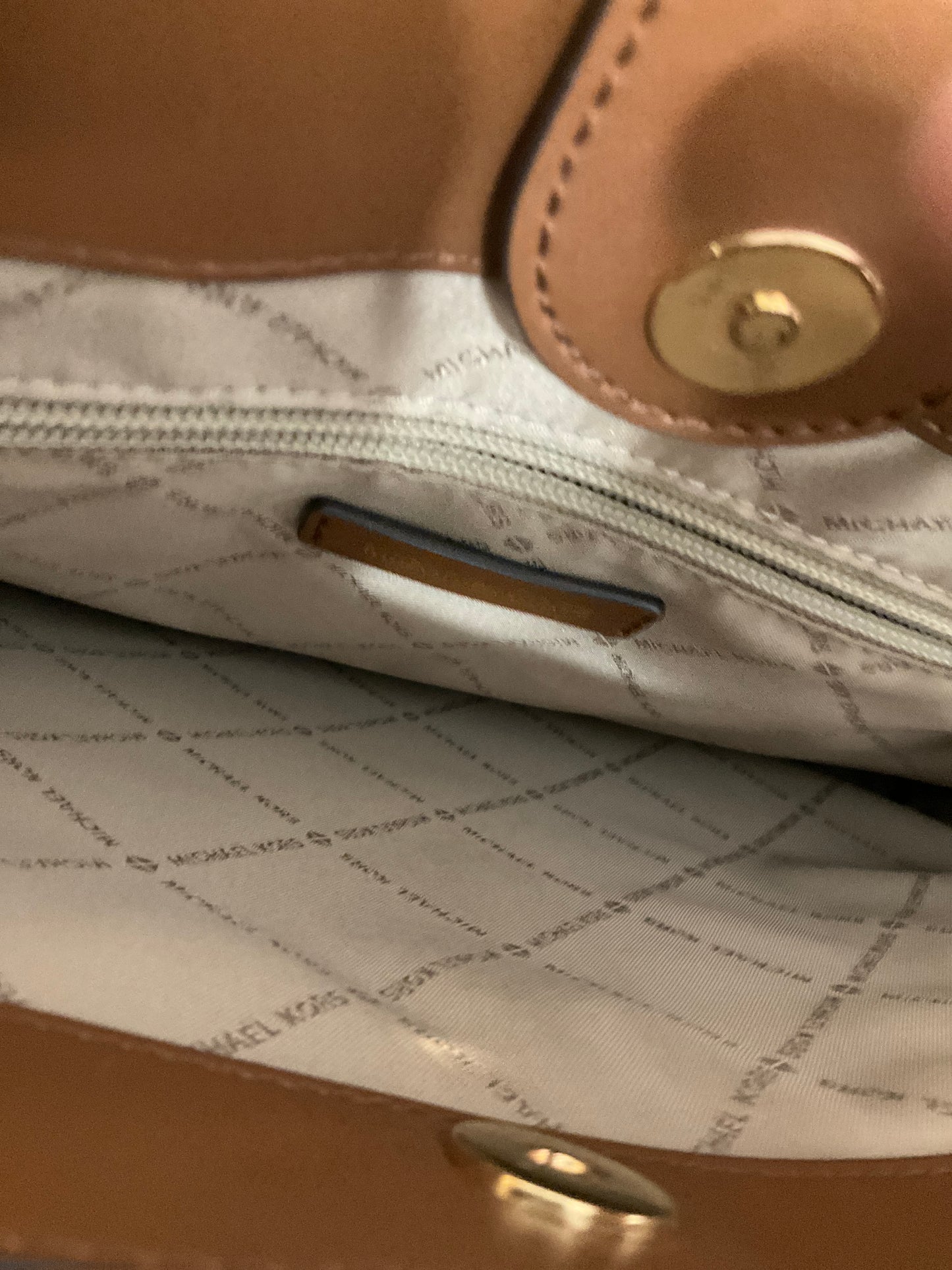 Handbag Designer By Michael Kors Size: Large