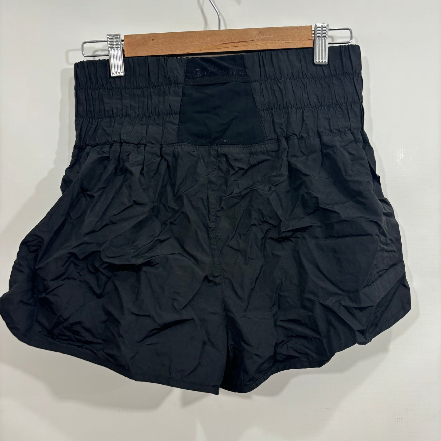 Athletic Shorts By Free People In Black, Size: L