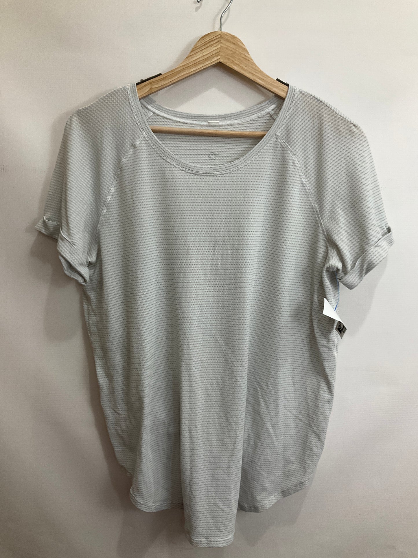 Athletic Top Short Sleeve By Lululemon In Cream, Size: 8