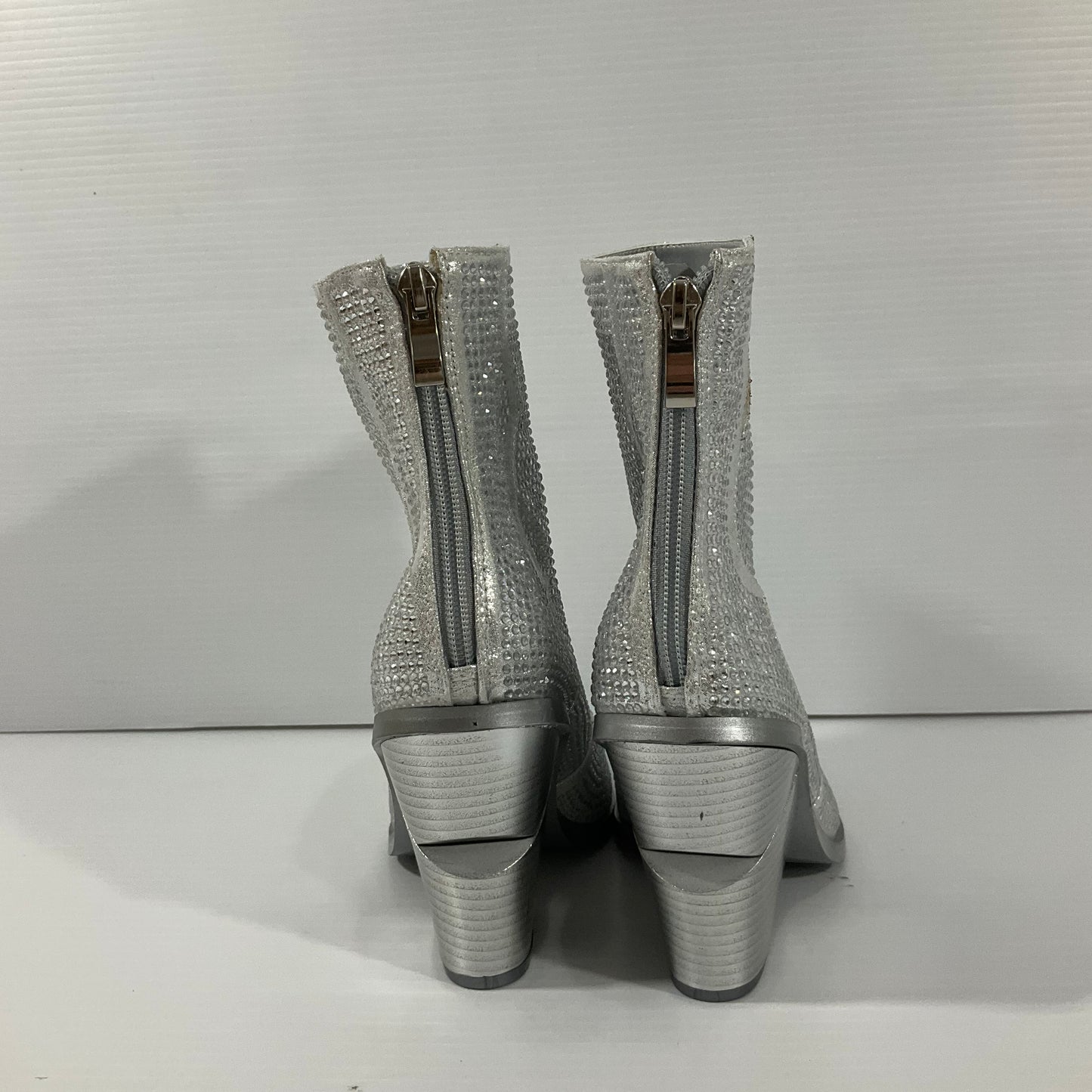 Boots Ankle Heels By Cmc In Silver, Size: 6