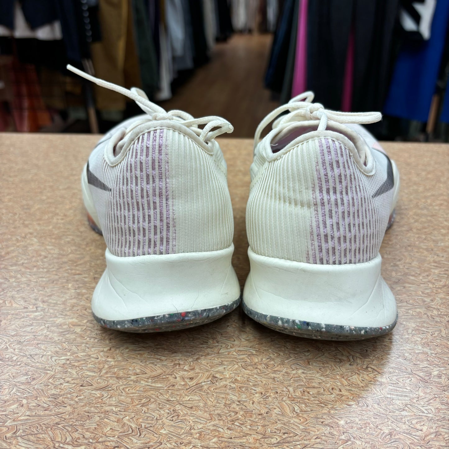 Shoes Athletic By Nike In Cream & Purple, Size: 8.5