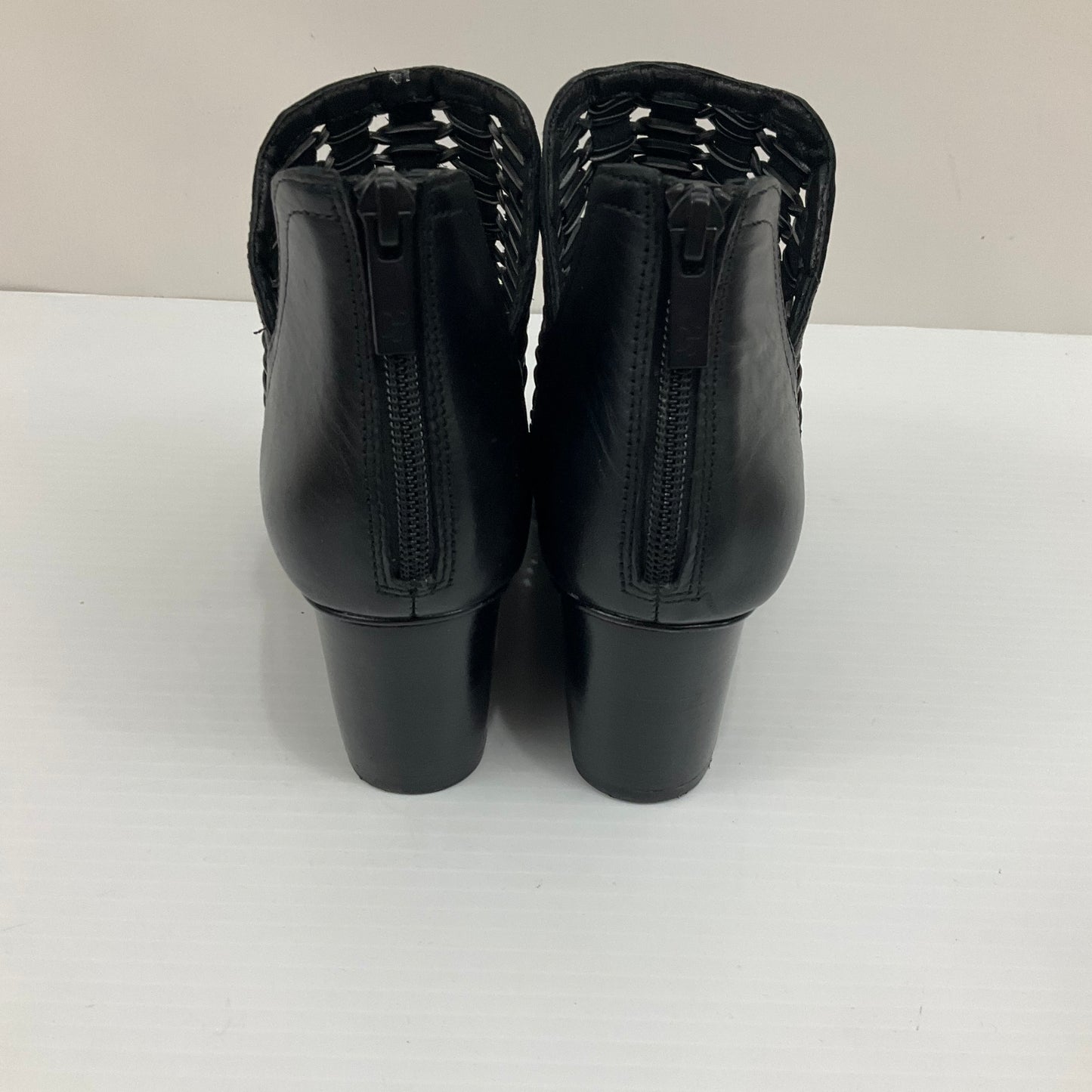 Boots Ankle Heels By Donald Pliner In Black, Size: 7.5