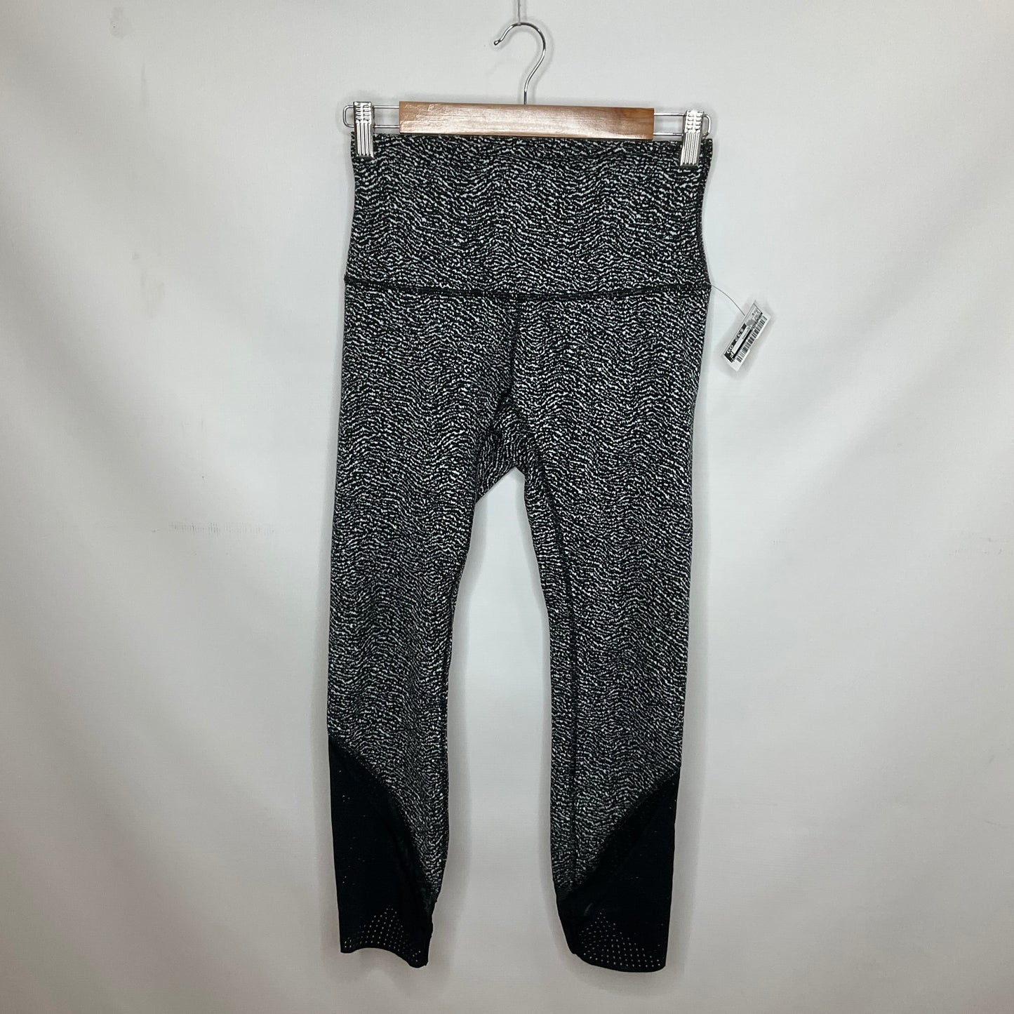 Black & White Athletic Leggings Lululemon, Size 6