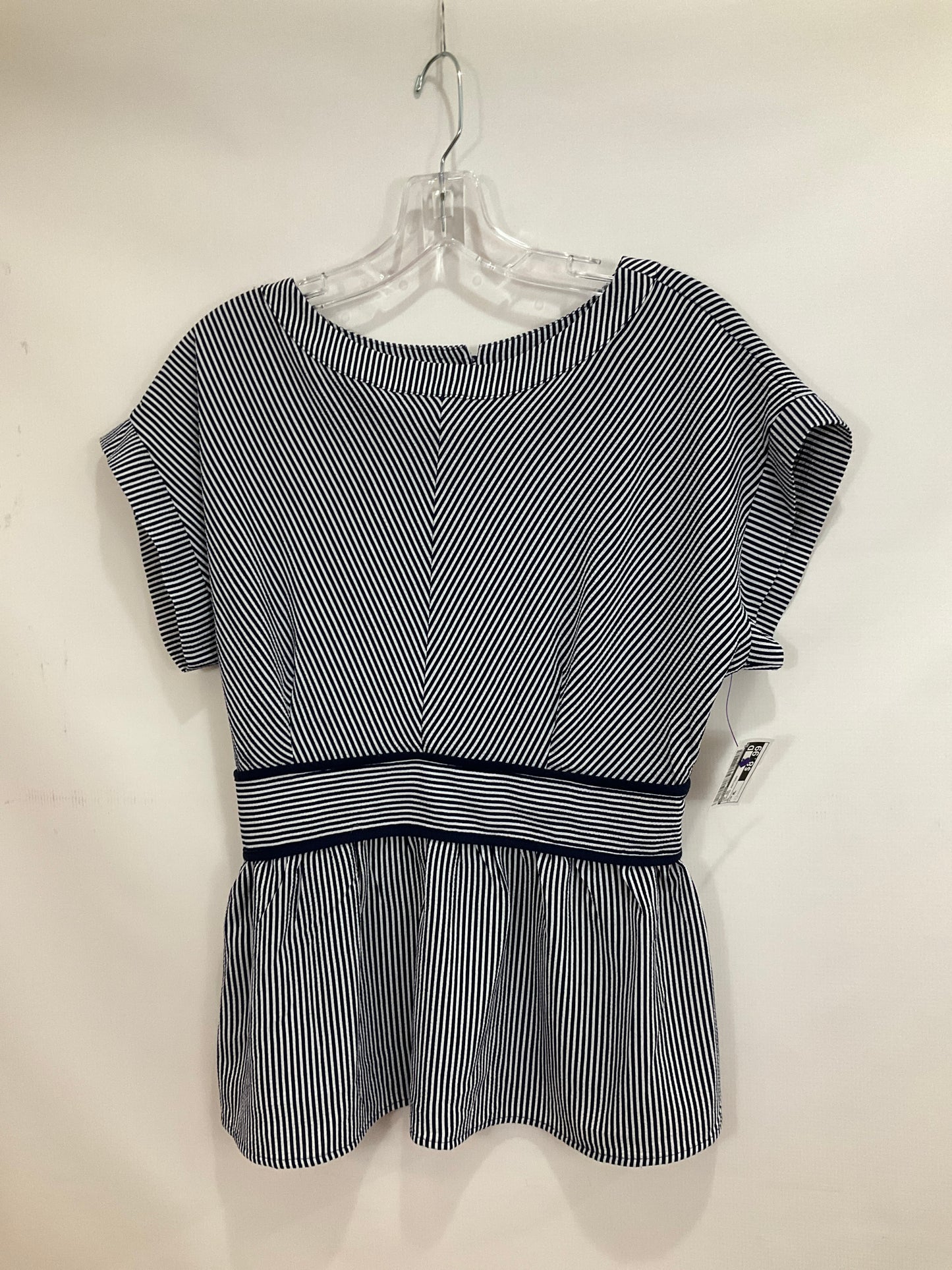 Top Short Sleeve By Monteau  Size: Xl
