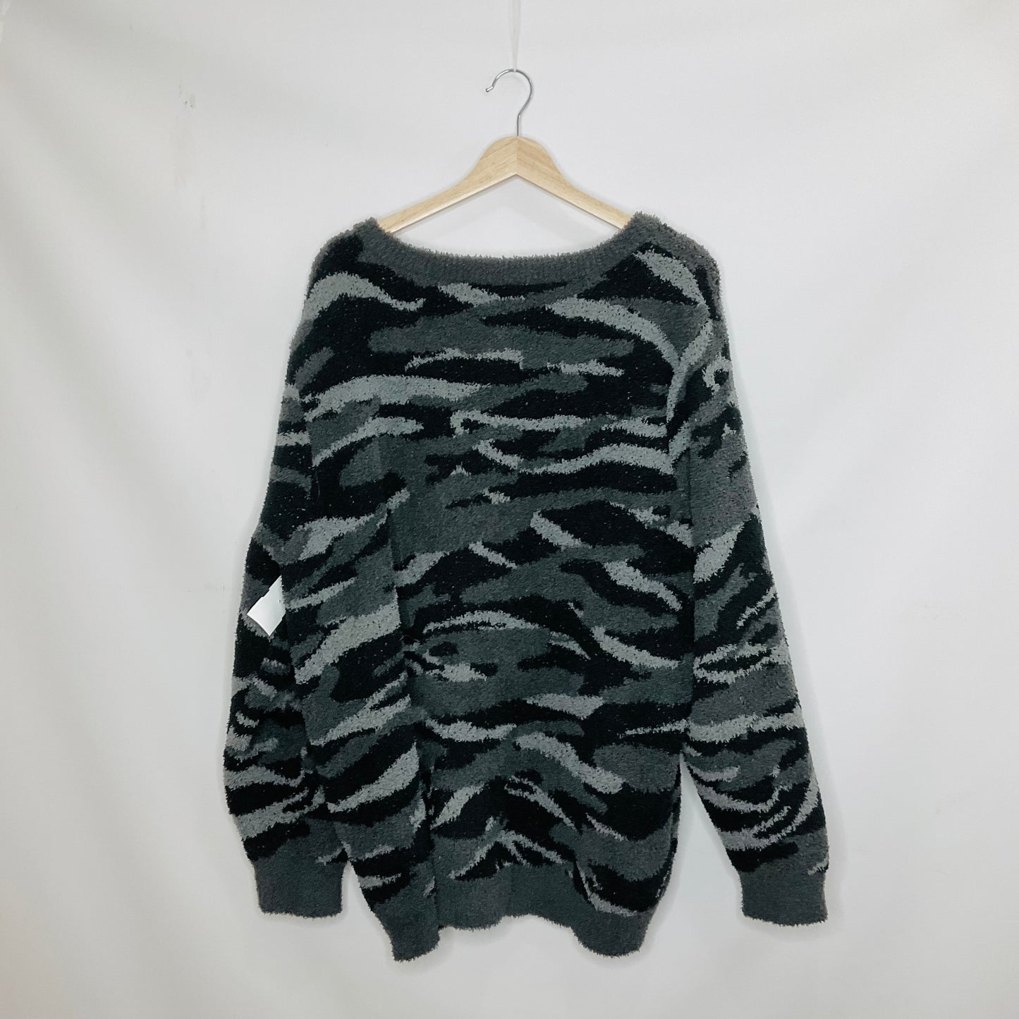 Camouflage Print Sweater Barefoot Dreams, Size 3x