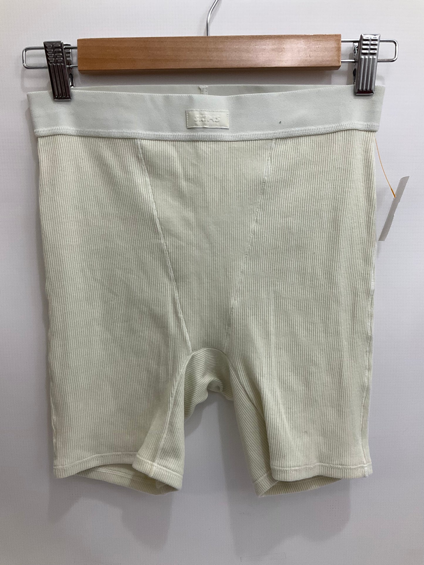 Athletic Shorts By Skims In Cream, Size: S