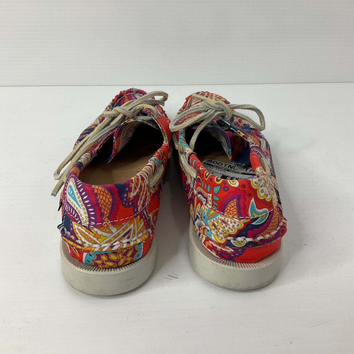 Multi-colored Shoes Flats Clothes Mentor, Size 5.5