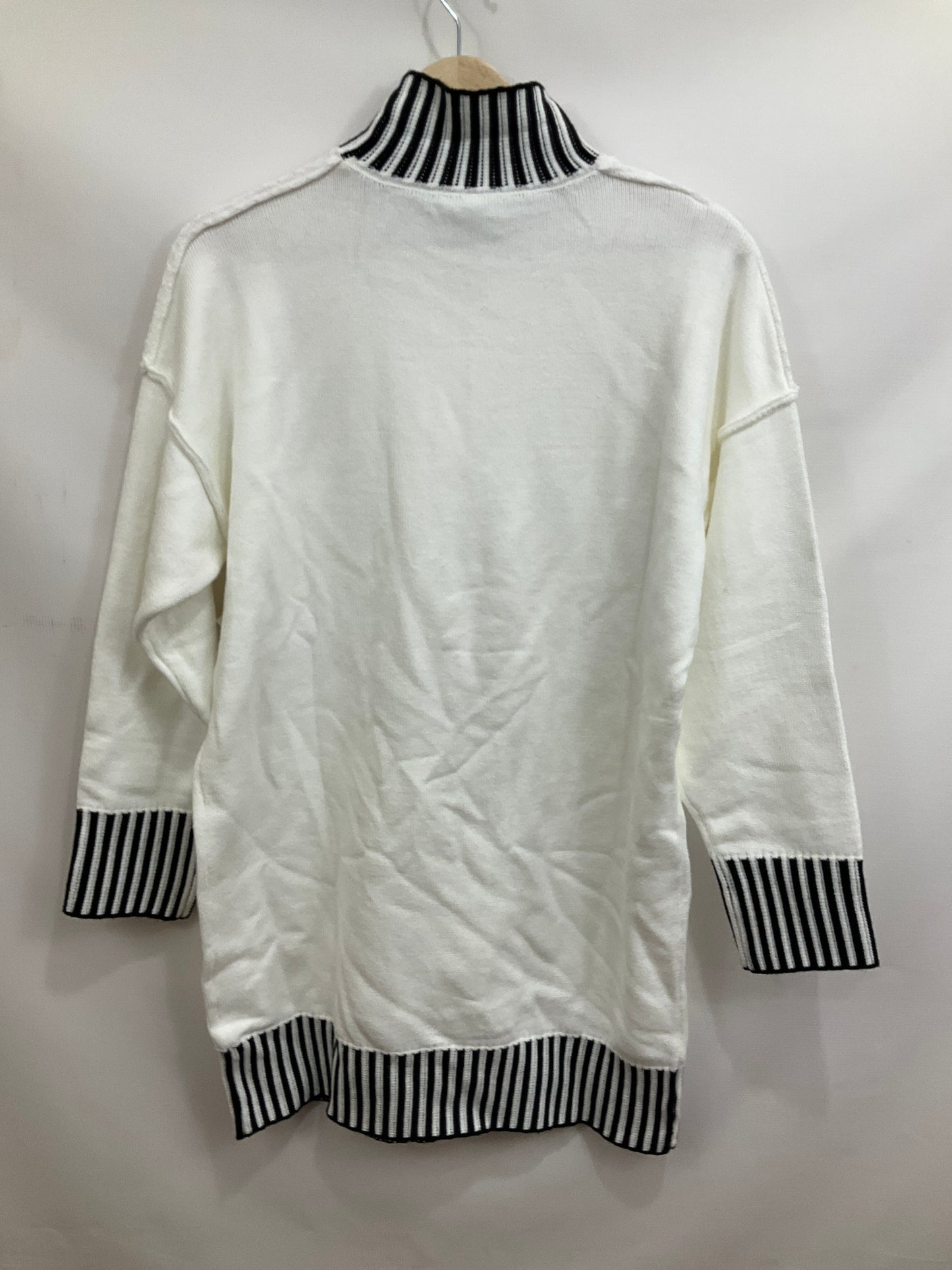 Dress Sweater By Clothes Mentor In White, Size: S