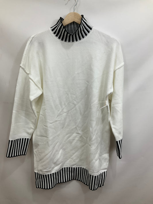 Dress Sweater By Clothes Mentor In White, Size: S