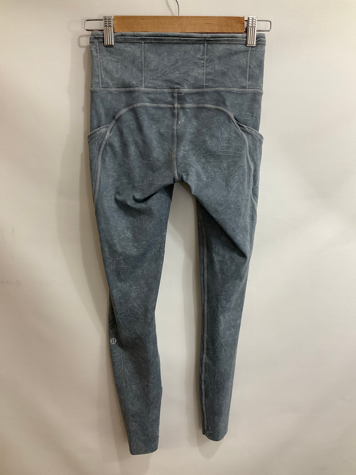 Athletic Leggings By Lululemon In Grey, Size: 4