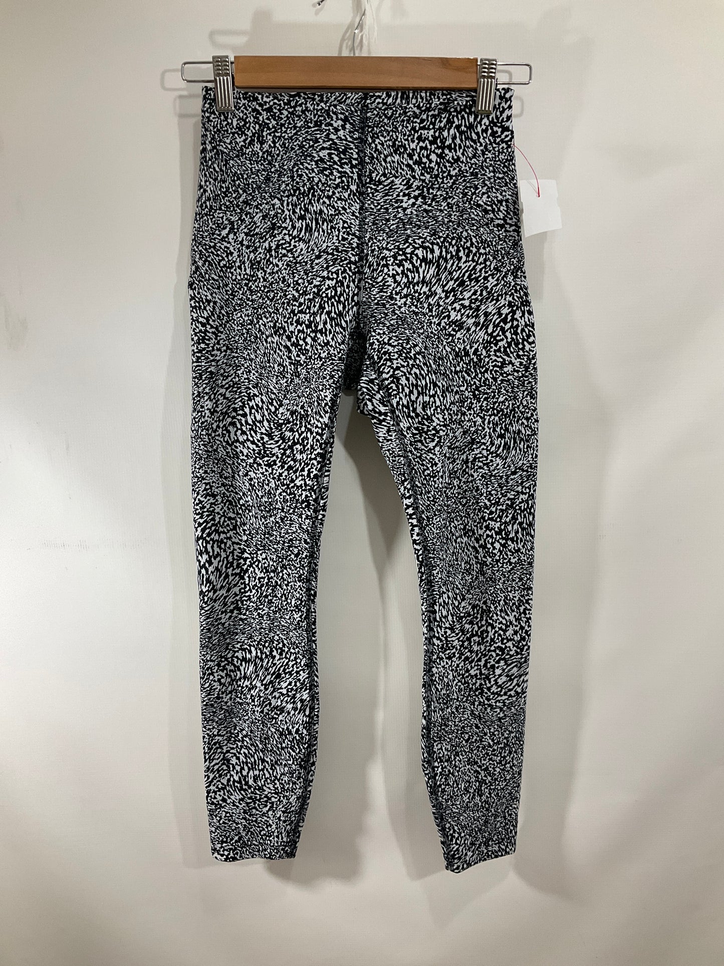 Athletic Leggings By Lululemon In Black & White, Size: 4