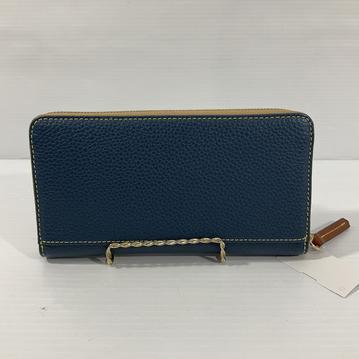 Wallet Designer By Dooney And Bourke  Size: Medium