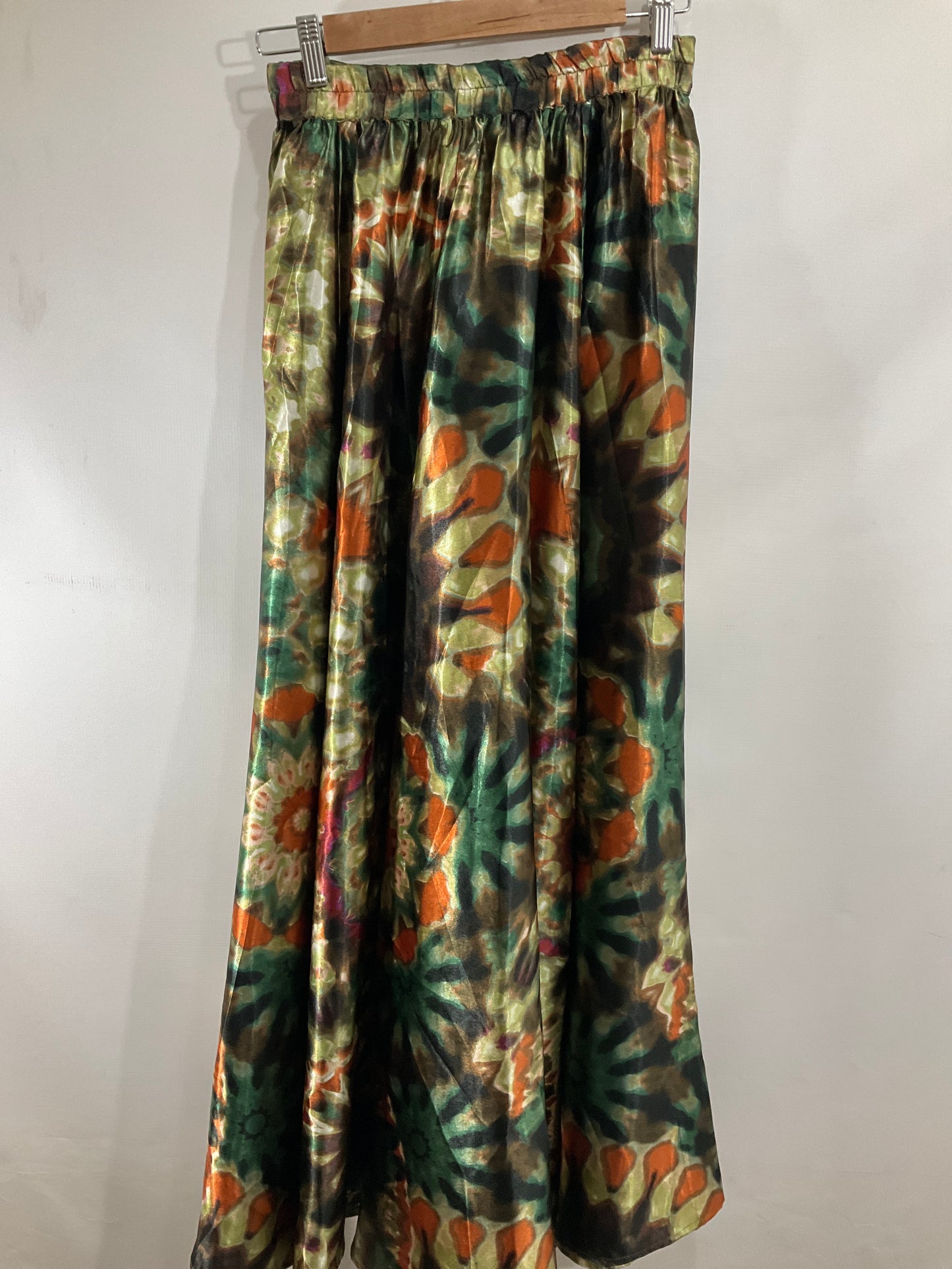 Skirt Maxi By Clothes Mentor In Multi-colored, Size: M