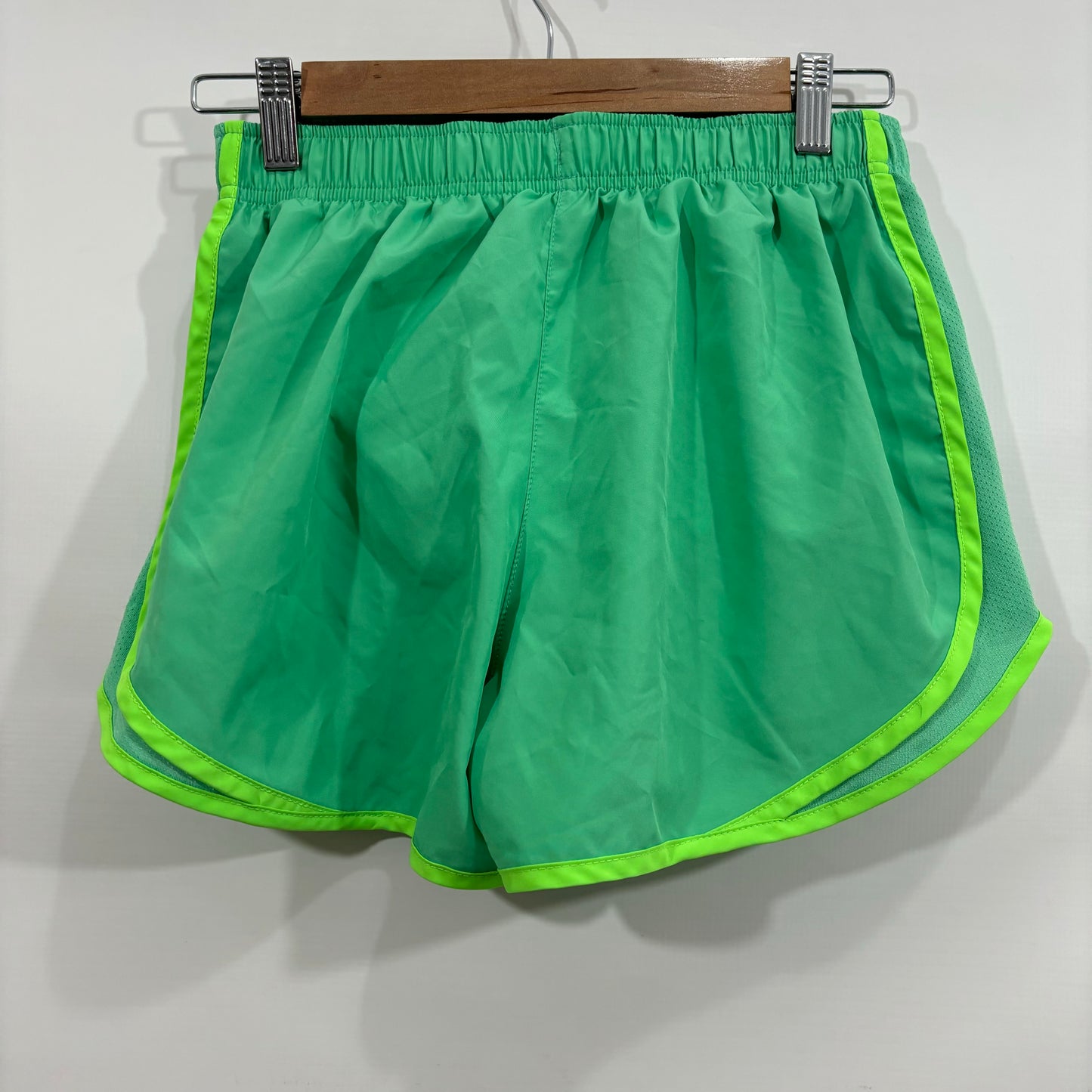 Athletic Shorts By Nike Apparel In Green, Size: S