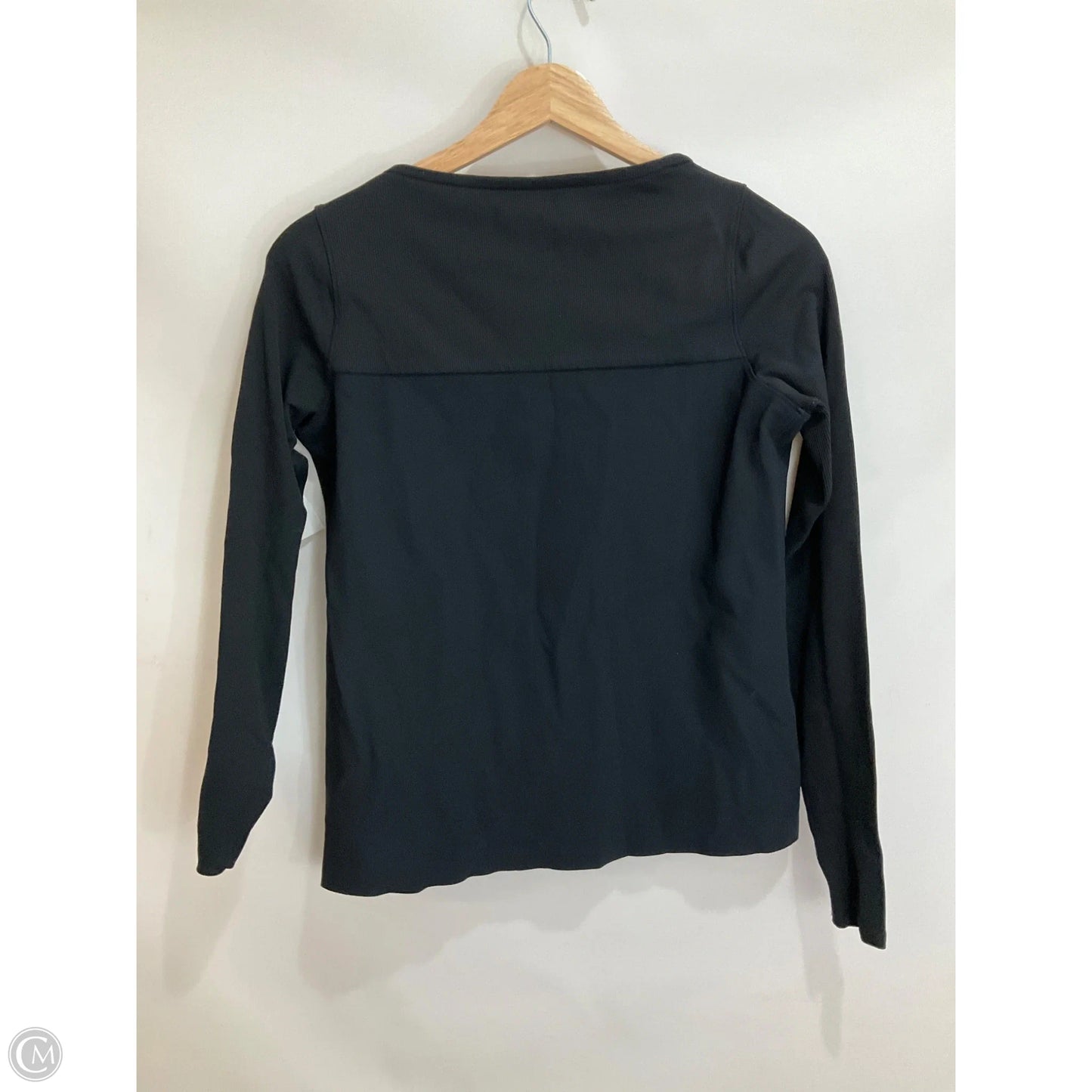 Athletic Top Long Sleeve Collar By Lululemon In Black, Size: 6