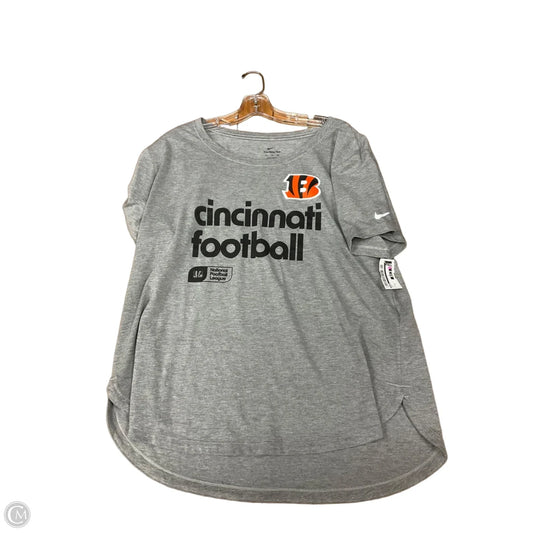Athletic Top Short Sleeve By Nike In Grey, Size: Xl