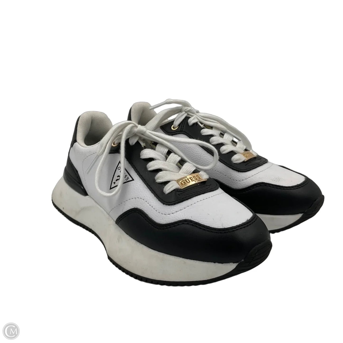 Shoes Sneakers By Guess In Black & White, Size: 7.5