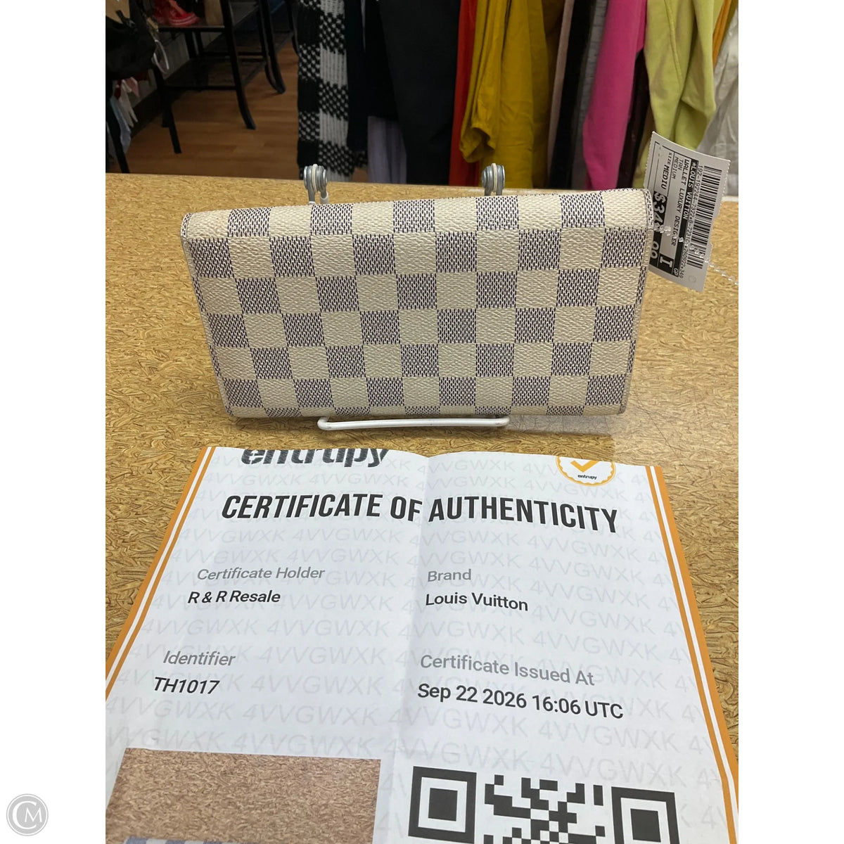 Wallet Luxury Designer By Louis Vuitton, Size: Medium