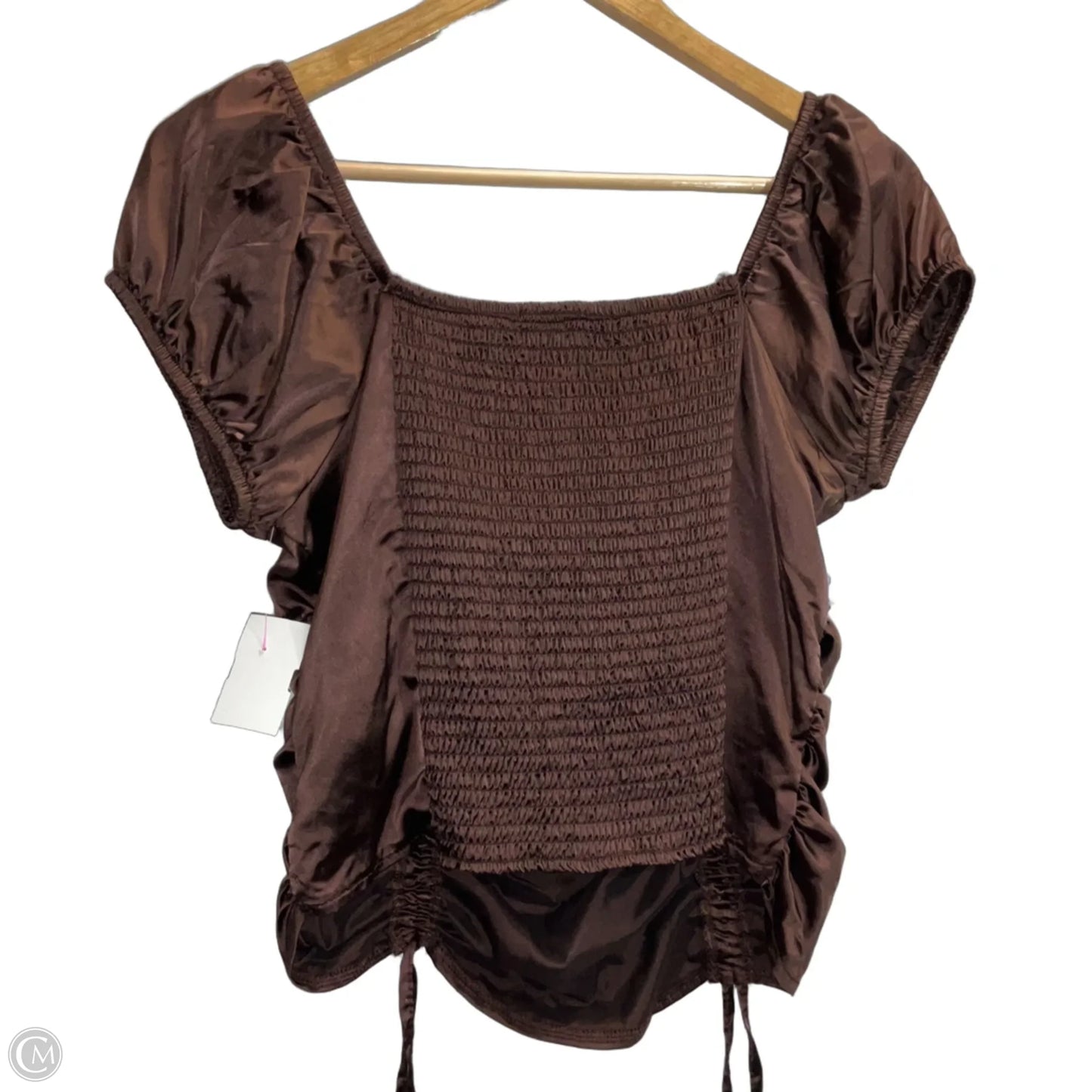 Top Short Sleeve By Almost Famous In Brown, Size: L