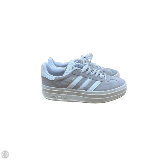 Shoes Sneakers By Adidas In Grey, Size: 10