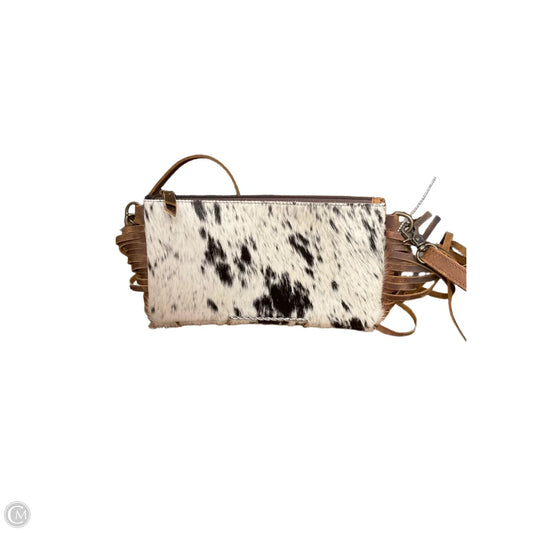 Wristlet By Clothes Mentor, Size: Medium