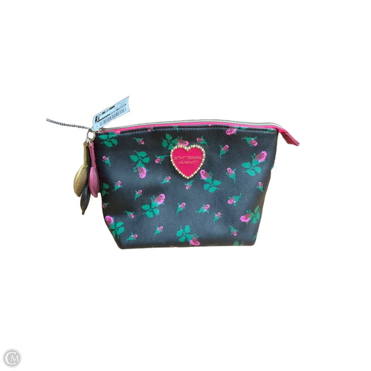Makeup Bag By Betsey Johnson, Size: Small
