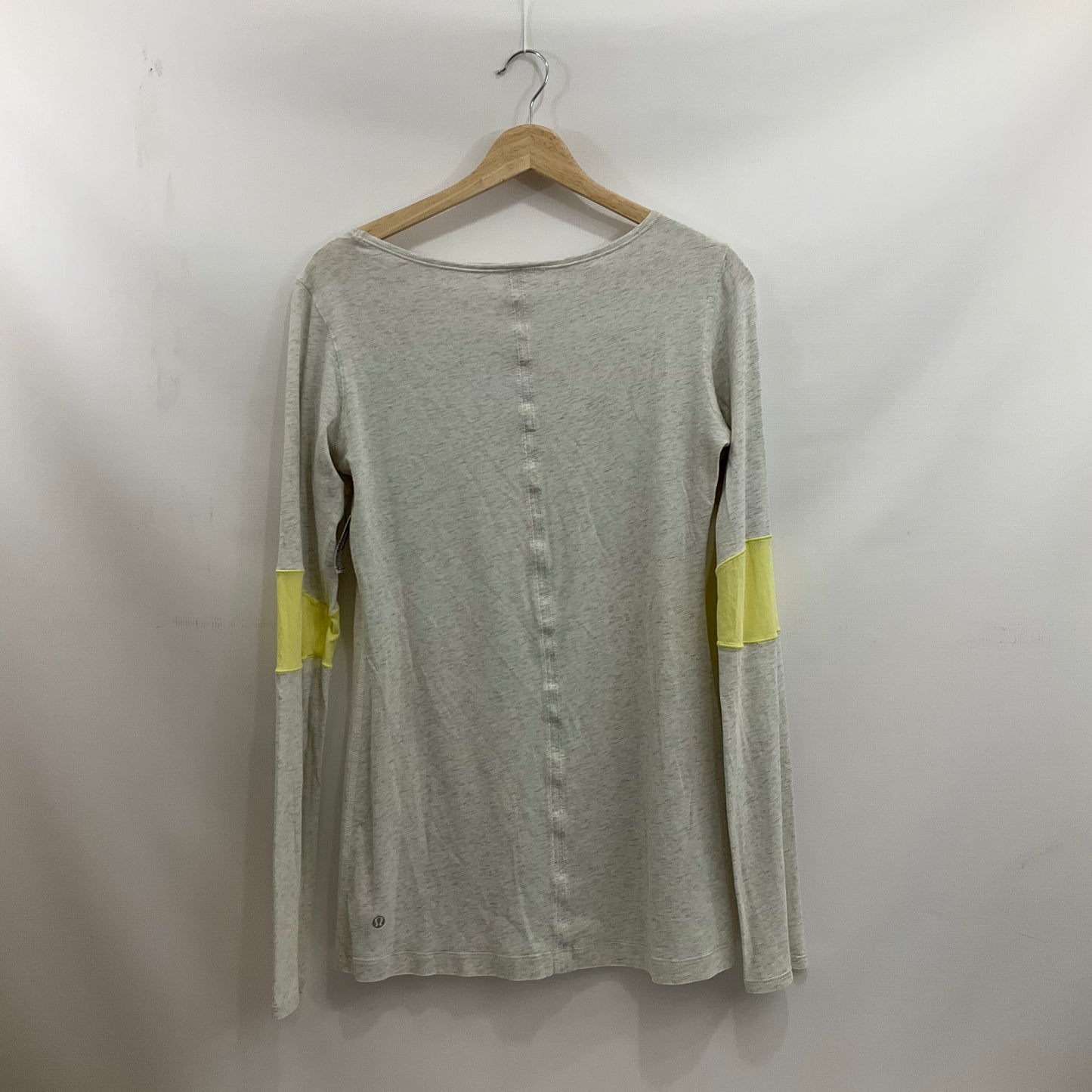 Athletic Top Long Sleeve Collar By Lululemon In White & Yellow, Size: 6