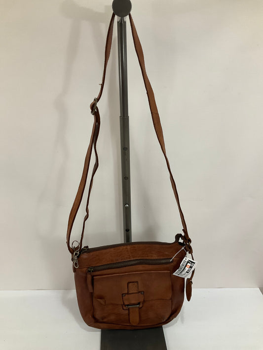 Crossbody Leather By Cmb, Size: Medium