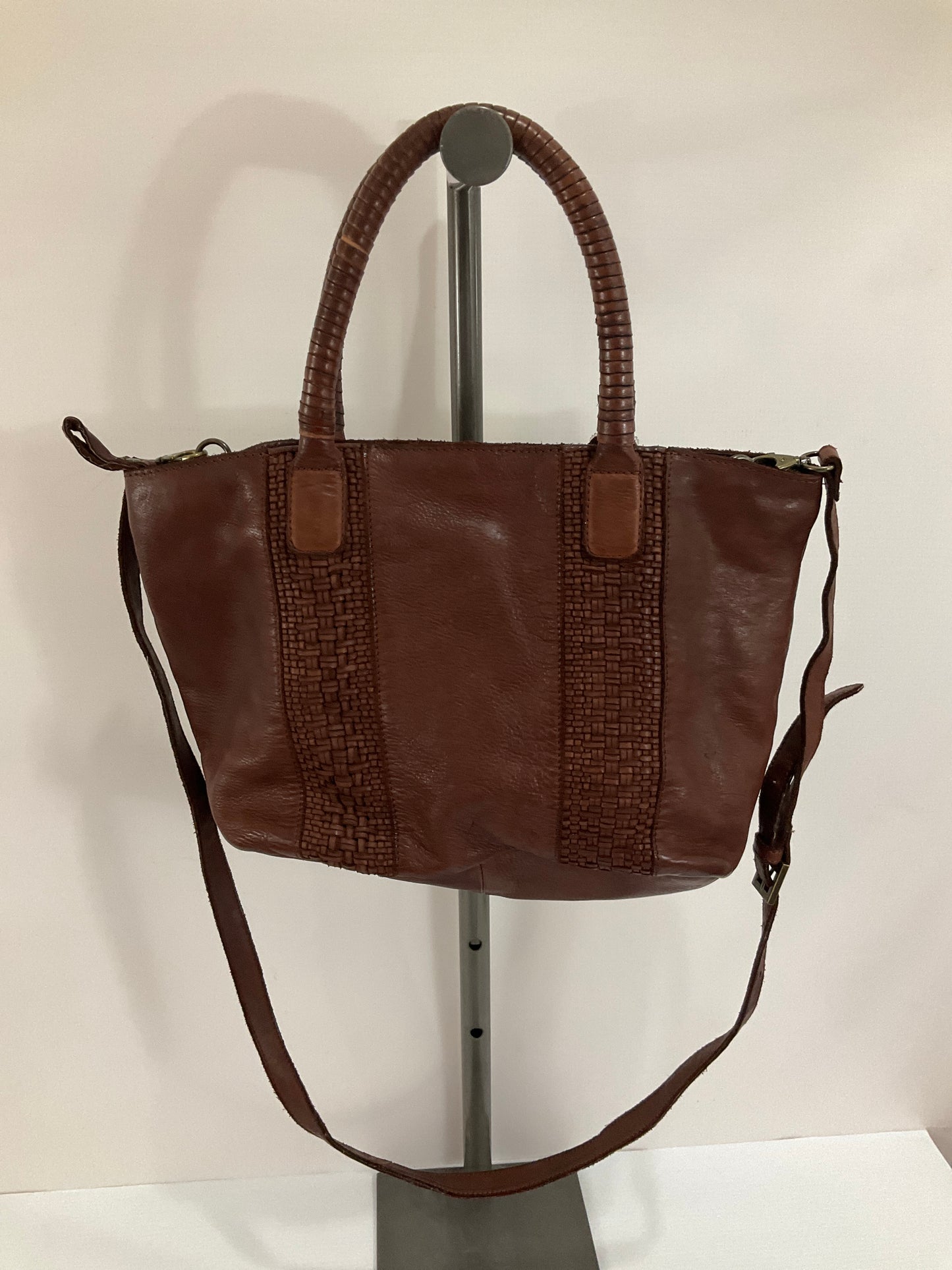 Crossbody Leather By Cmc, Size: Small